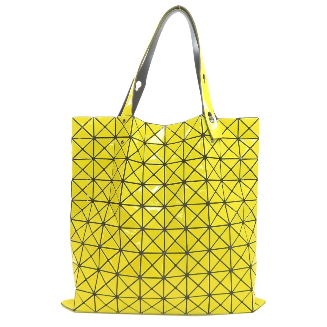 Issey Miyake Inc. Baobao Tote Bag Pvc: Issey Miyake Inc. Baobao Tote Bag Pvc Yellow Issey Miyake Inc. Baobao Tote Bag made of PVC. The tote bag features a bright yellow exterior, characteristic of the brand's signature style. Item Specific