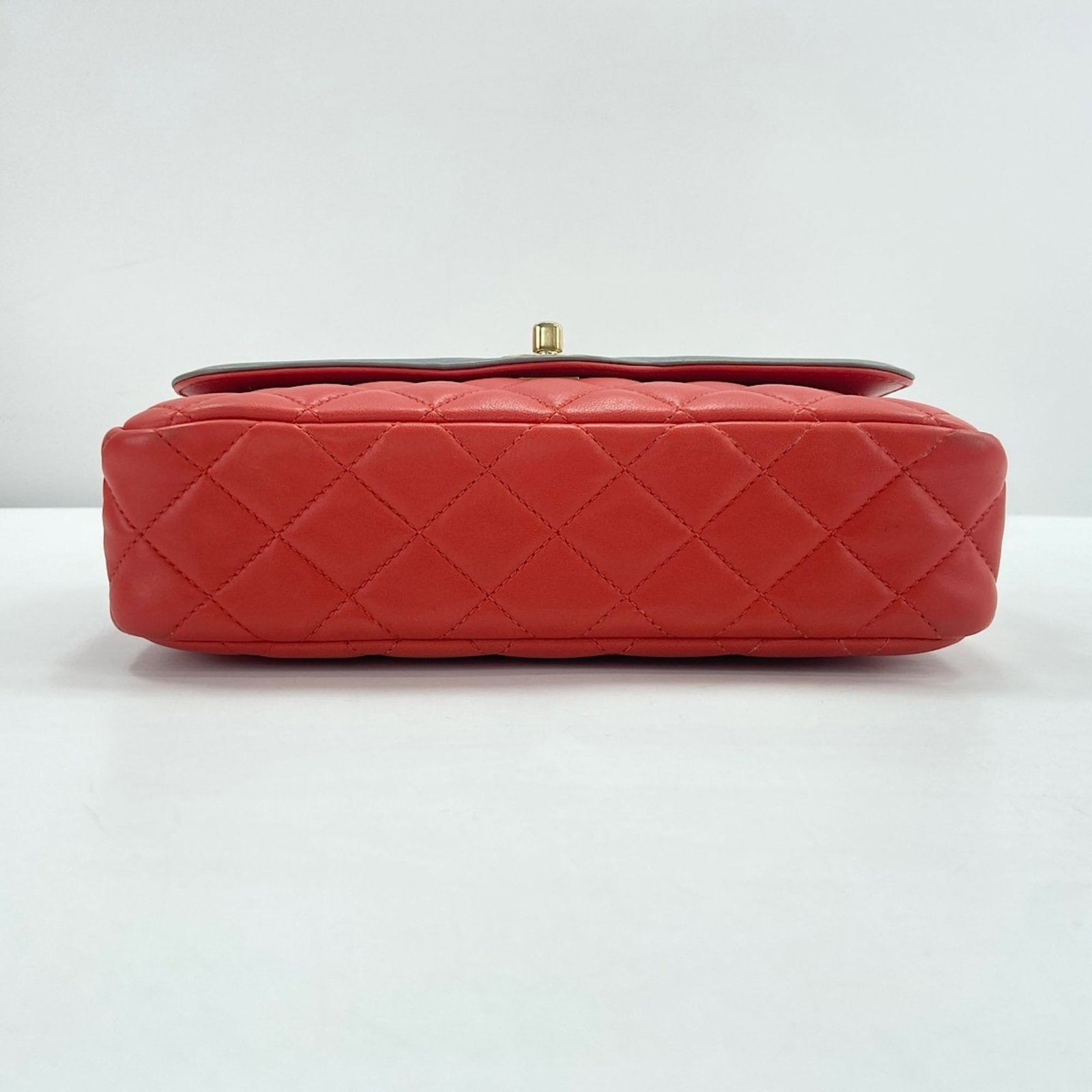 Shoulder Bag by Chanel - 5