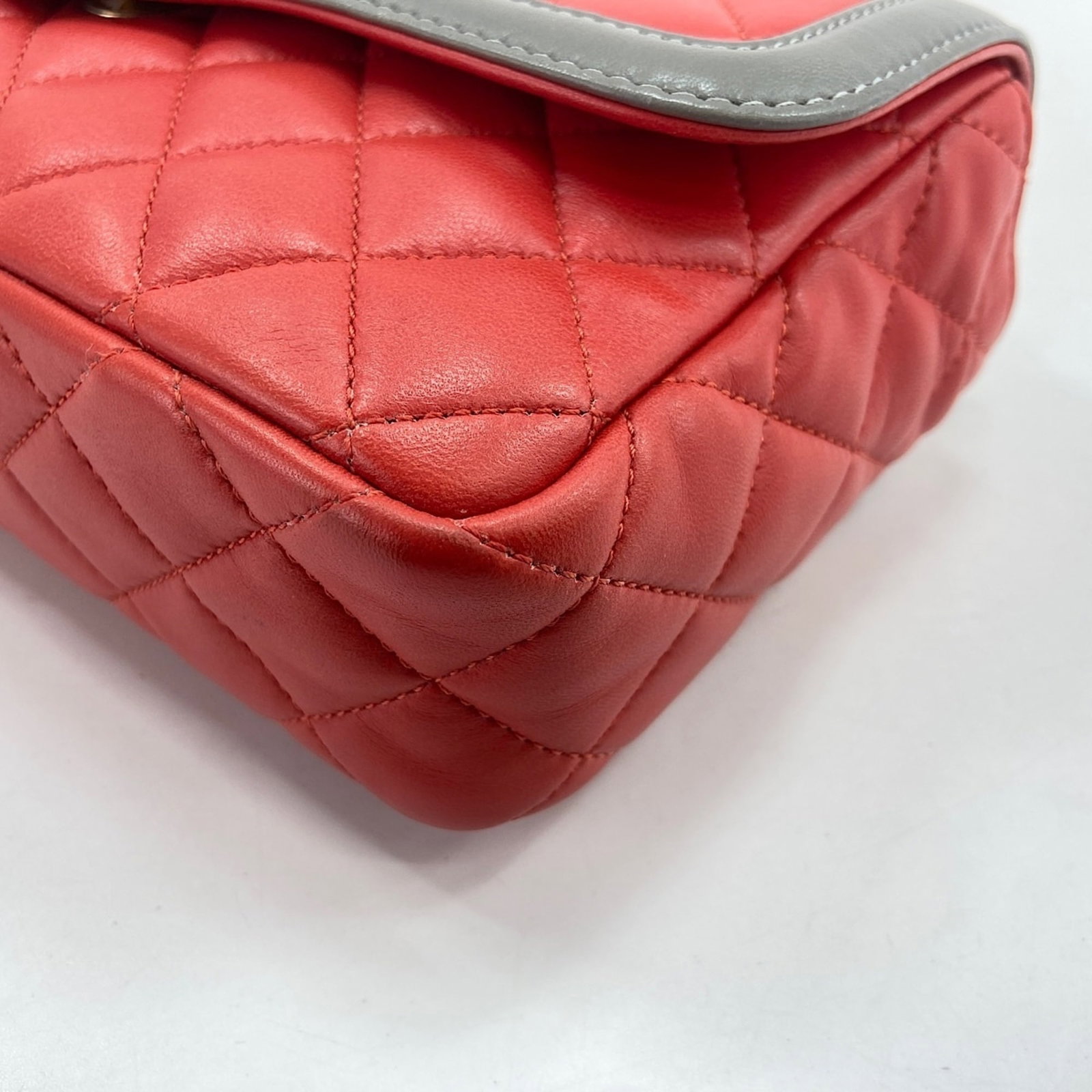 Shoulder Bag by Chanel - 7