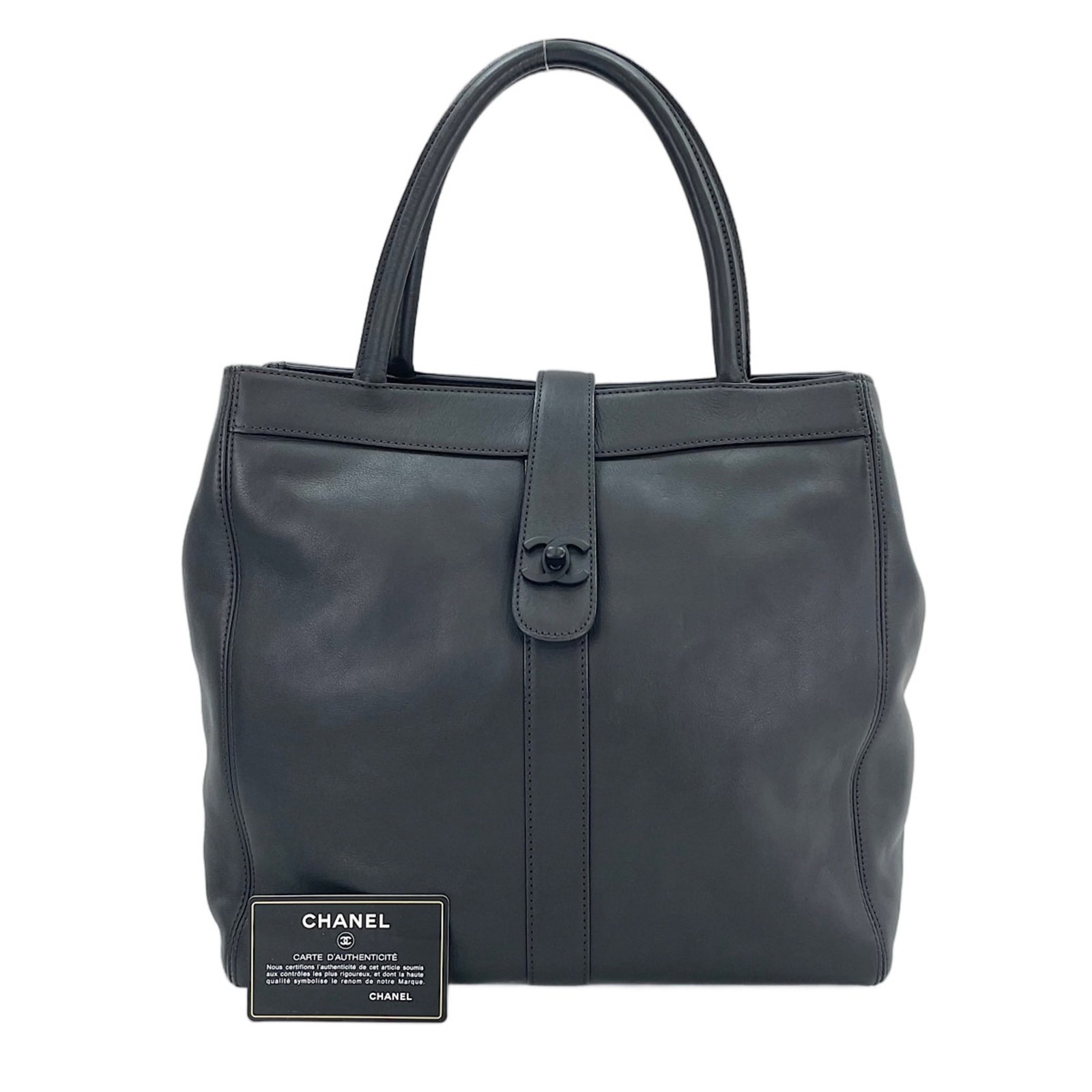 Chanel Tote Bag: Chanel Tote Bag Black Chanel Tote Bag, 28cm x 29cm x 13cm, features a sleek design with a 15cm handle drop. This classic tote bag is made of a durable material and has a simple, elegant look. Item Spe