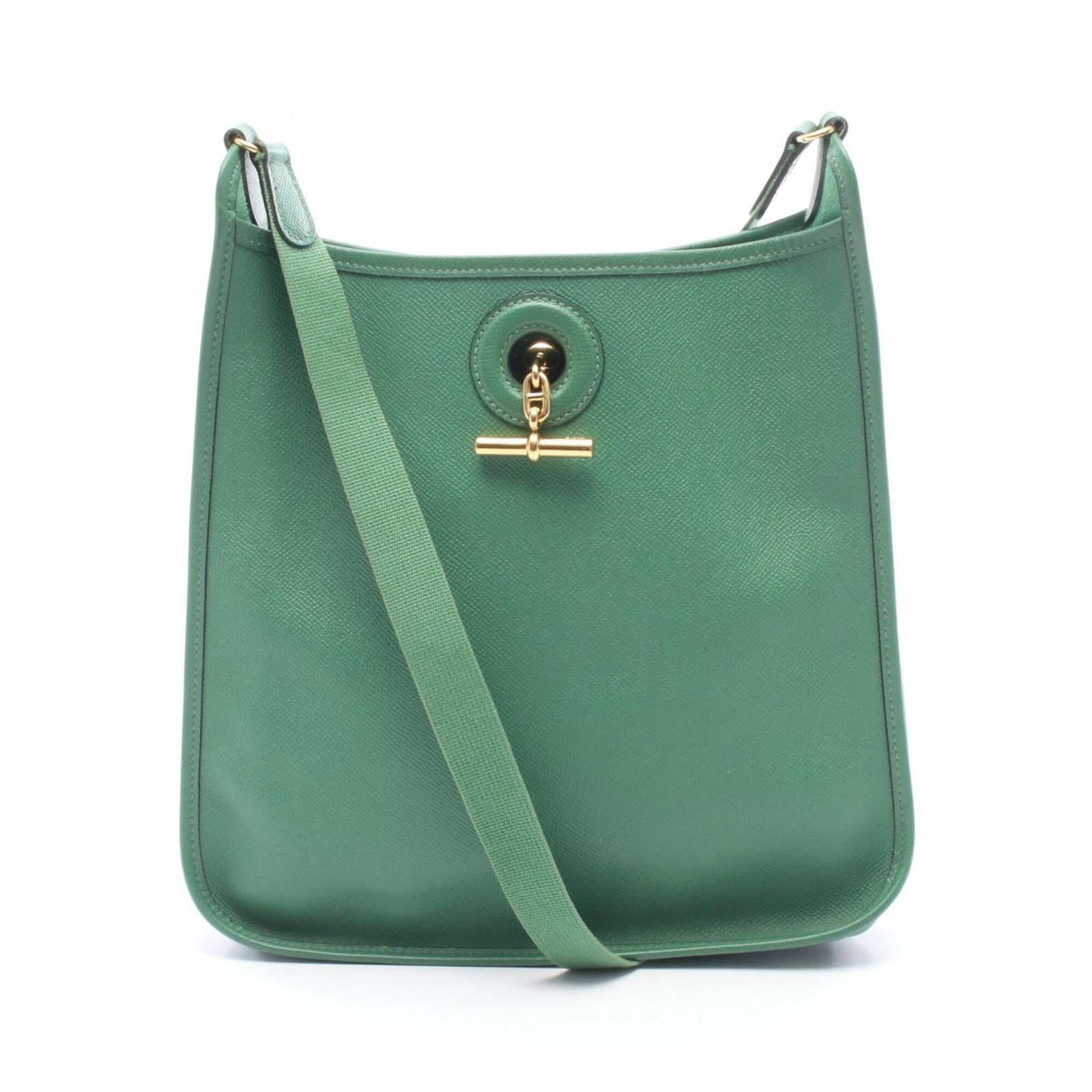 Courchevel Leather Hermes Bag: Courchevel Leather Hermes Bag Courchevel leather, a rich and vibrant green, adorns this elegant shoulder bag from Hermes. Measuring 28cm x 28.5cm x 7cm, its compact size belies its sophisticated