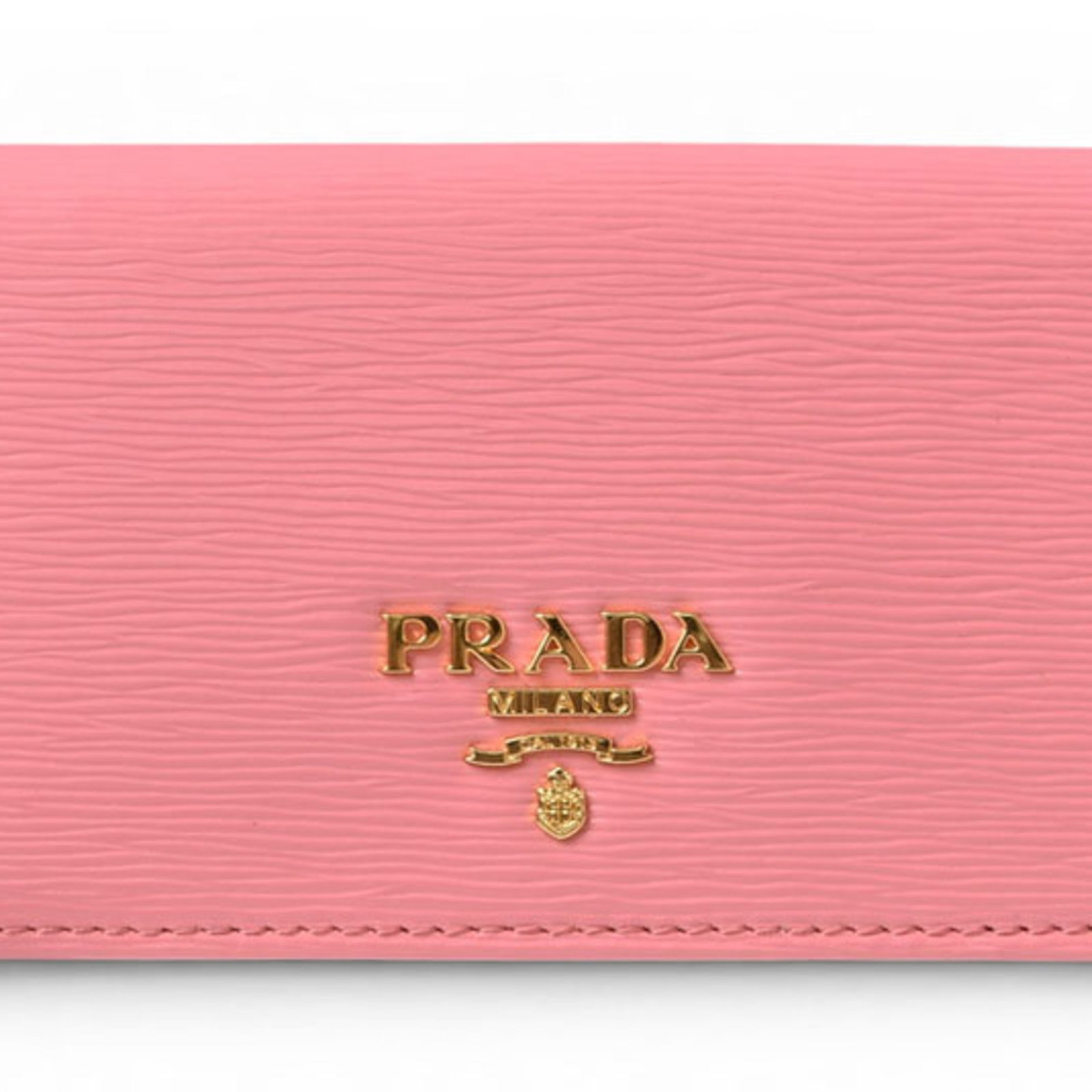 Case card Prada Leather: Case card Prada Leather Prada Country of Origin: Italy, Material: Leather, Color: Peonia, Pink, Size: 6.5cm x 10.8cm x 2cm. This Prada card case is crafted from high-quality leather, featuring a