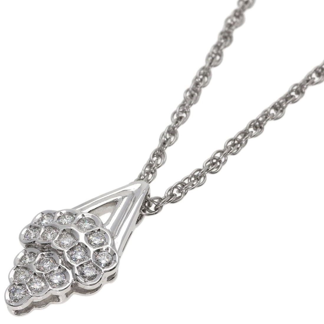 Pola Diamond Necklace Platinum Pt900: Pola Diamond Necklace Platinum Pt900 Platinum PT900 craftsmanship shines in this elegant silver diamond necklace, featuring a 0.48ct D diamond at its center. The 17.3-inch long necklace boasts a sleek