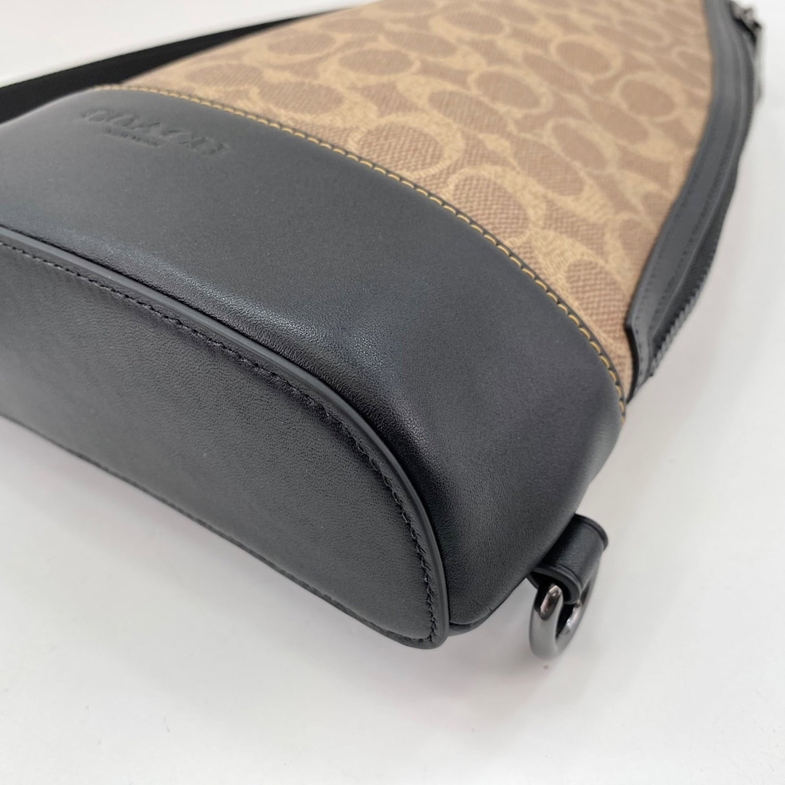 Coach sling bag - 8