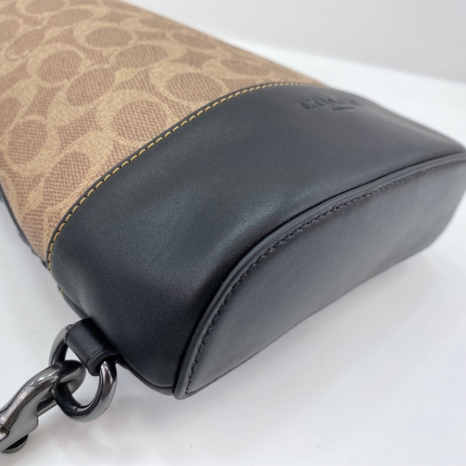 Coach sling bag - 9