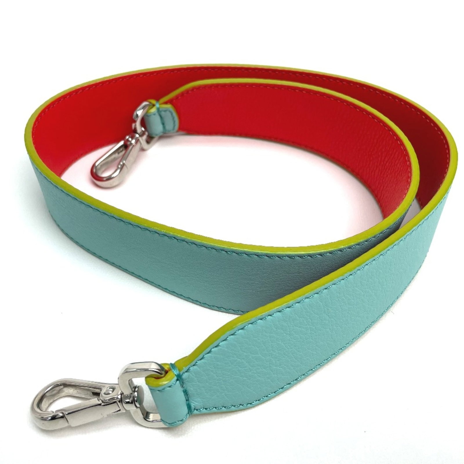 Chain/ Shoulder Wallet Leather: Chain/ Shoulder Wallet Leather The Fendi Chain/Shoulder wallet is crafted from high-quality blue leather, measuring 4cm x 1.6inch in size. Its total length of 35.4inch / 90cm makes it a stylish