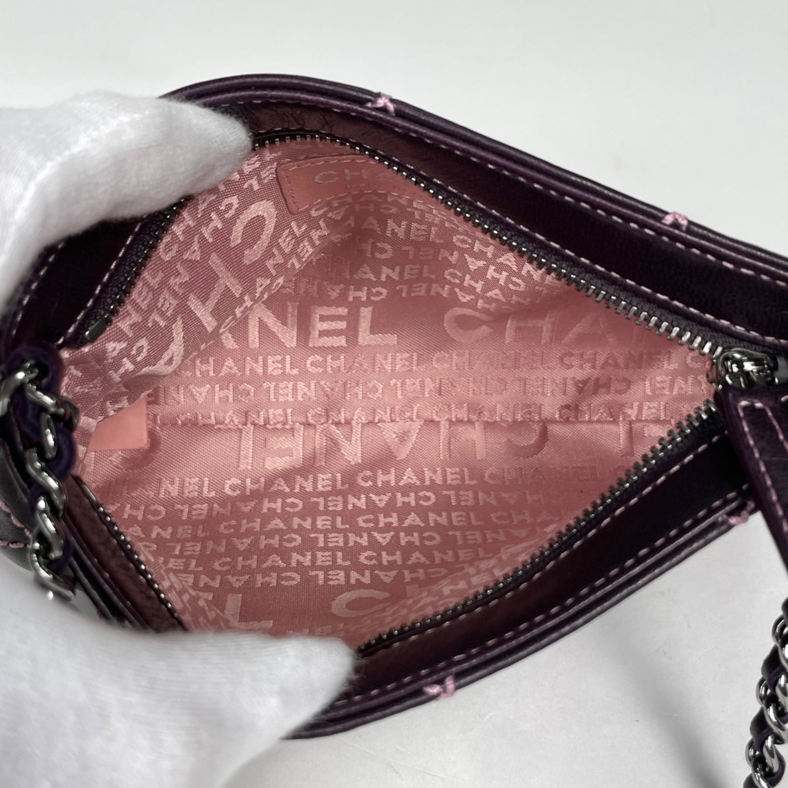 Leather Pouch by Chanel - 7