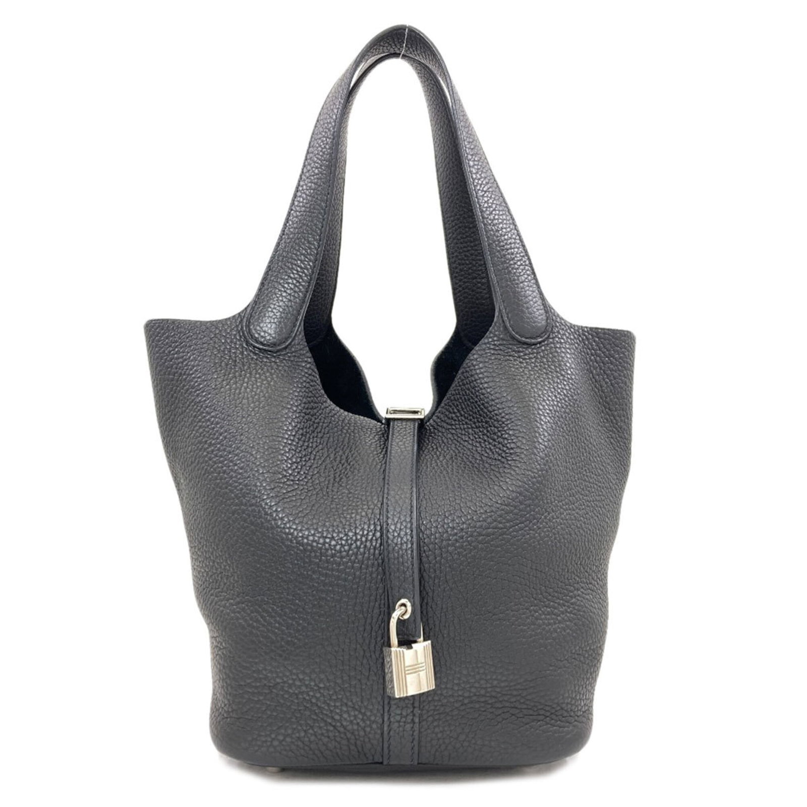 Clemence Leather Handbag Taurillon Hermes: Clemence Leather Handbag Taurillon Hermes Taurillon clemence leather handbag from Hermes, featuring a sleek black design. Measuring 22cm x 18cm x 22cm, this stylish accessory is perfect for everyday u
