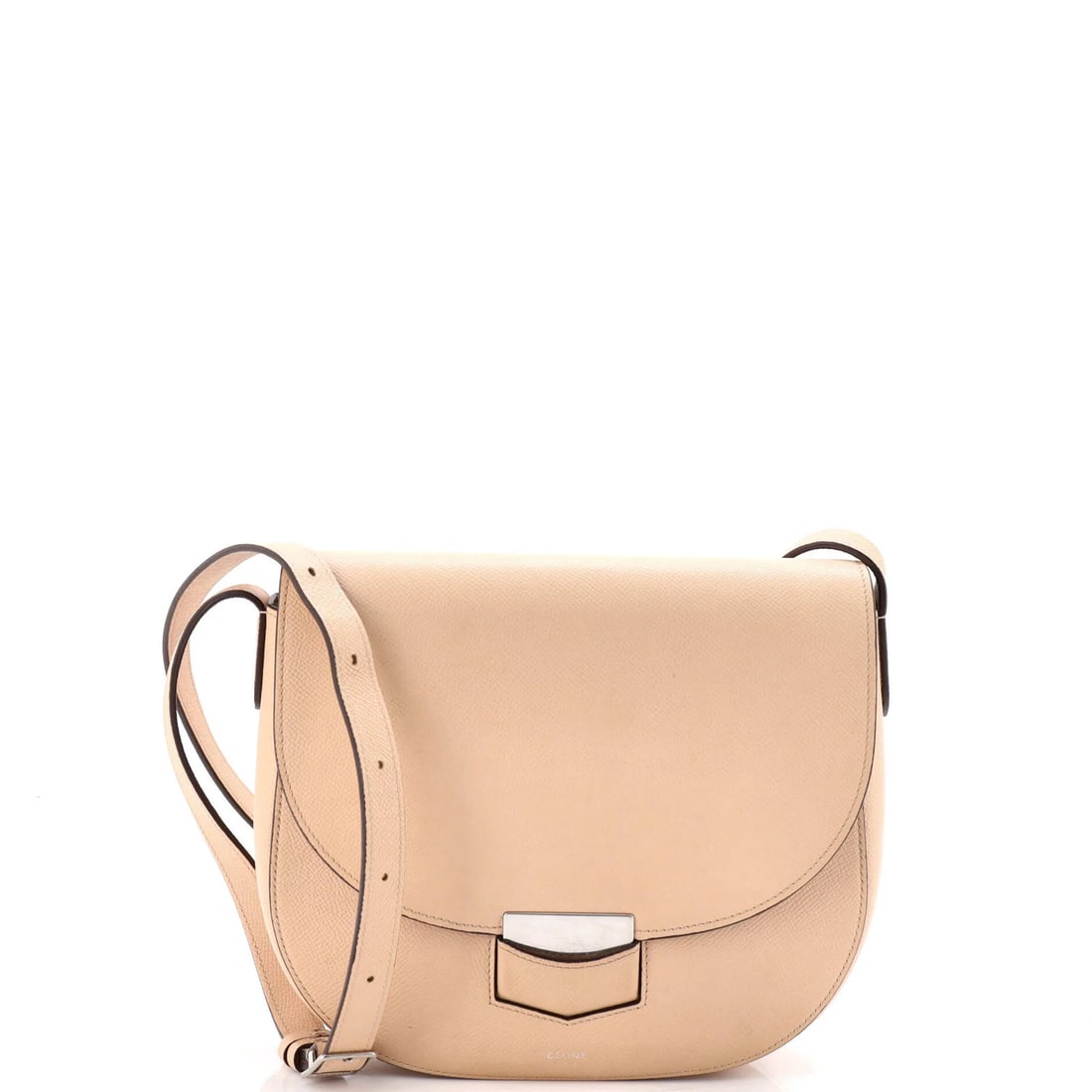 Celine Trotteur Crossbody Bag Grainy Leather Medium: Celine Trotteur Crossbody Bag Grainy Leather Medium The Celine Trotteur Crossbody Bag Grainy Leather Medium boasts a neutral exterior with subtle creases, minor scuffs, and edge wear, adding a touch