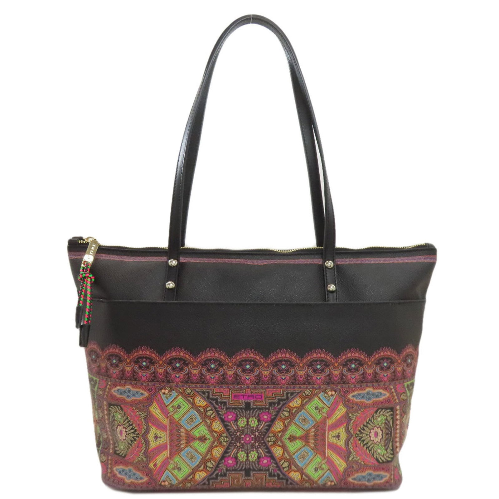 Tote Bag Etro Pvc: Tote Bag Etro Pvc Etro's PVC Tote Bag boasts a sleek black design with a sturdy zipper closure. Measuring 23.5cm x 29cm x 12cm, this compact tote features a 51.5cm long handle, making it a practical