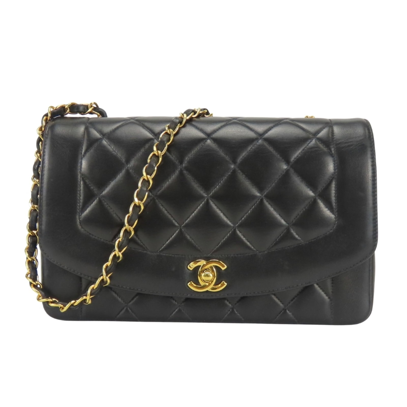 Shoulder Bag Leather Chanel: Shoulder Bag Leather Chanel Black lambskin shoulder bag with gold hardware, made from high-quality leather. Measuring 15cm x 24.5cm x 7.5cm, this stylish bag features a classic design that exudes