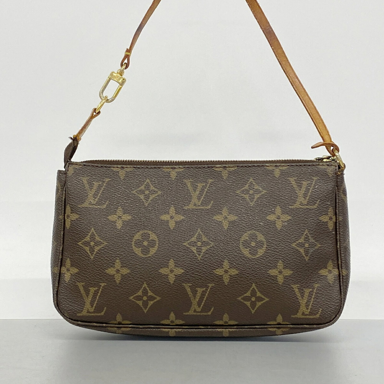 Louis Vuitton Pouch - 10