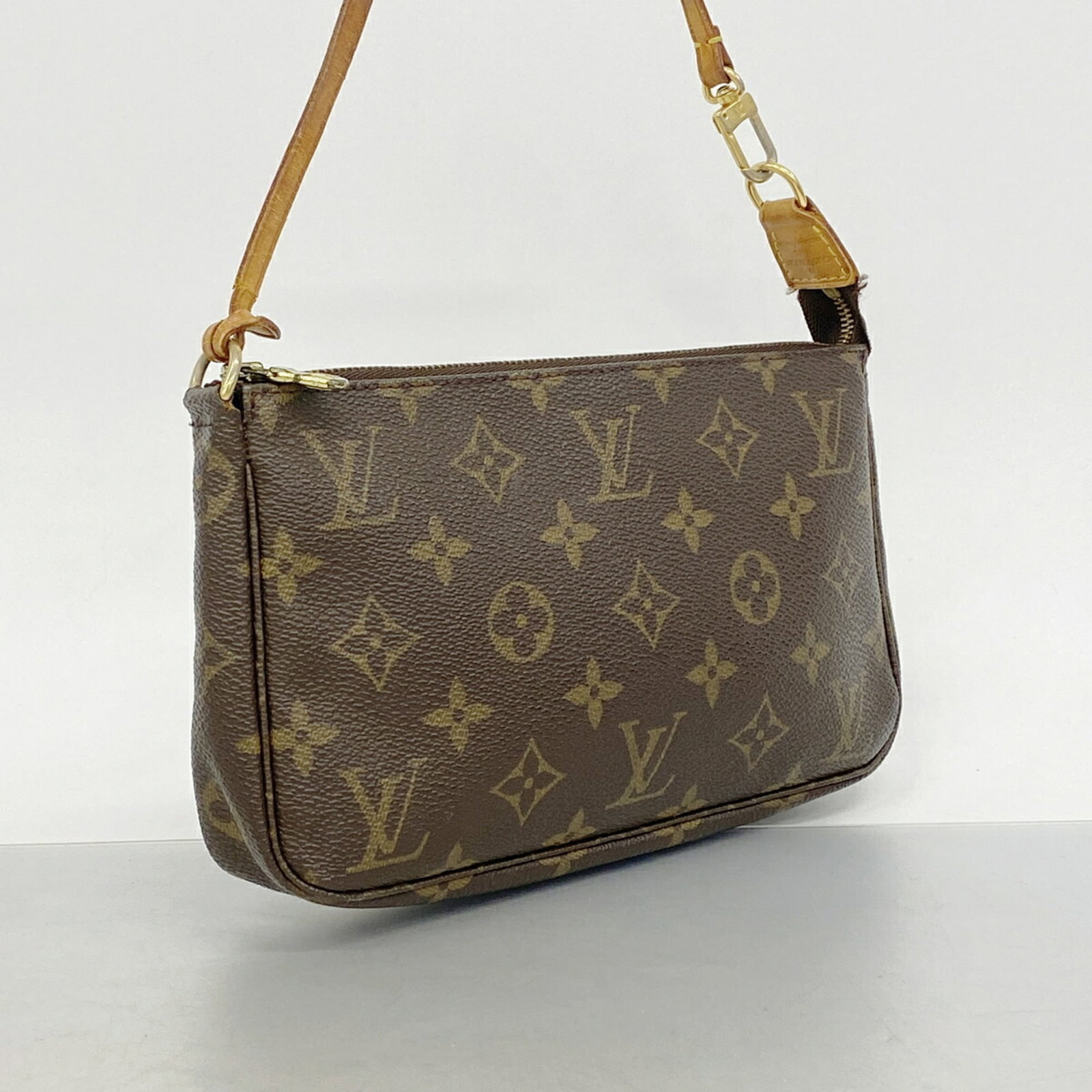 Louis Vuitton Pouch - 2