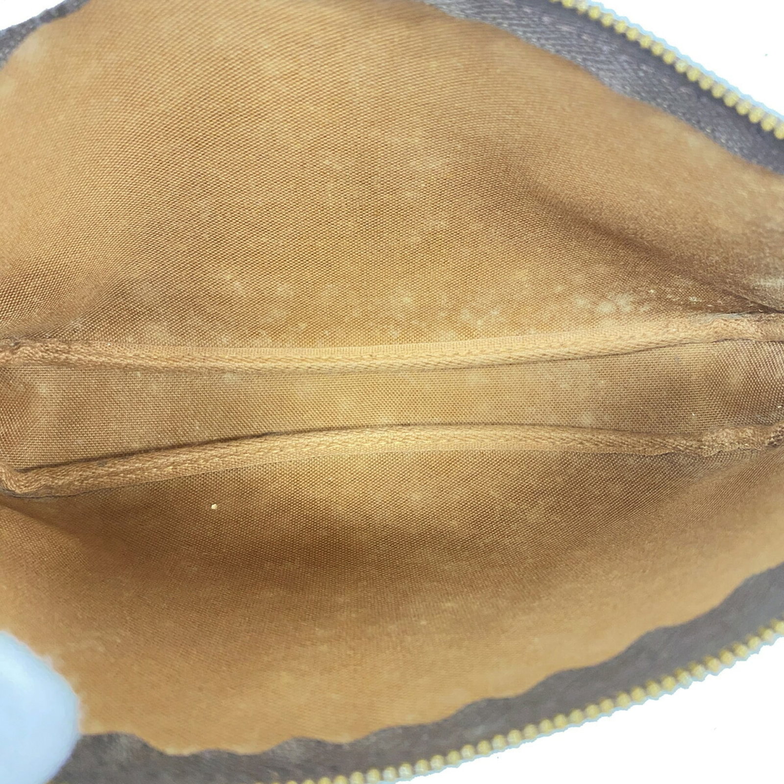 Louis Vuitton Pouch - 4
