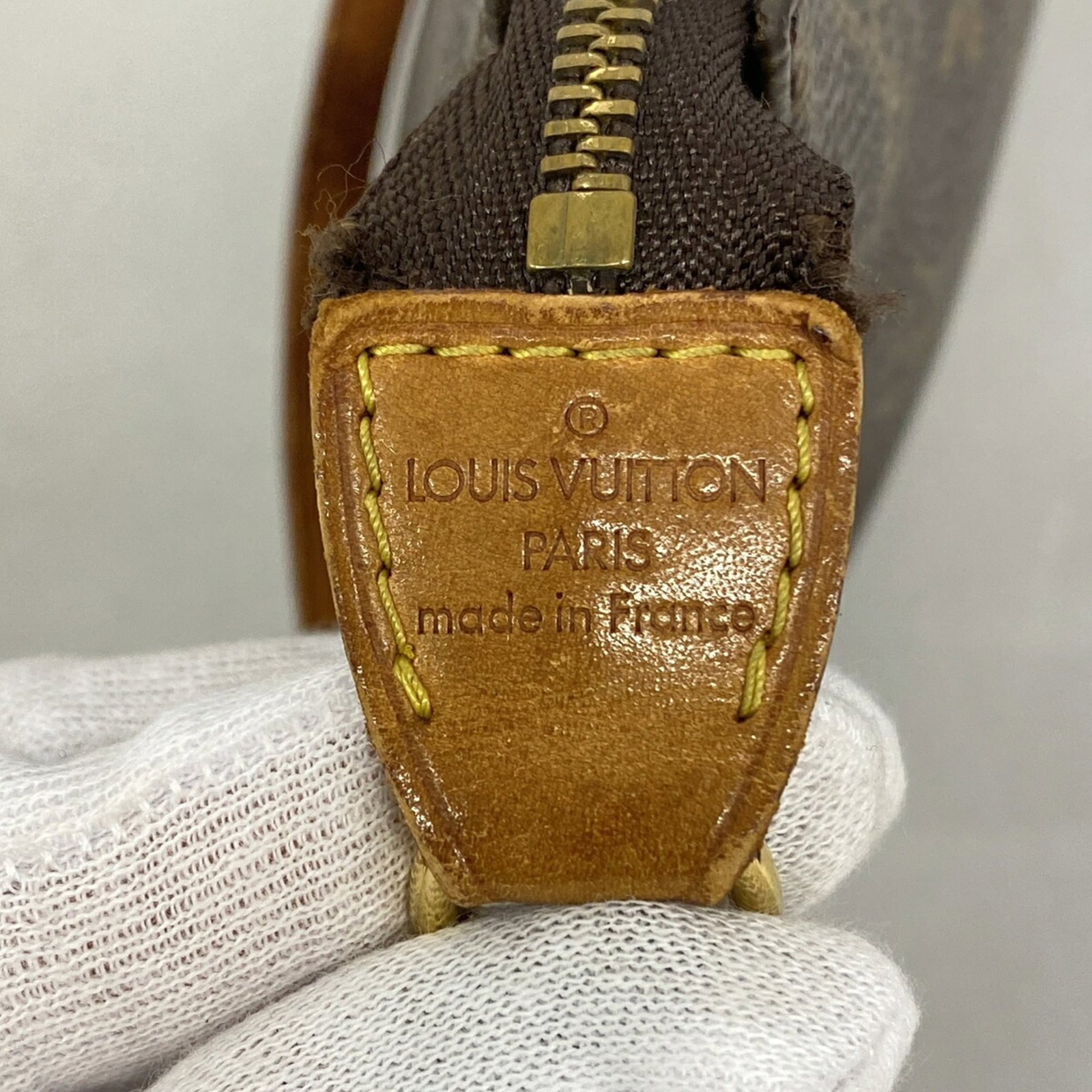 Louis Vuitton Pouch - 5