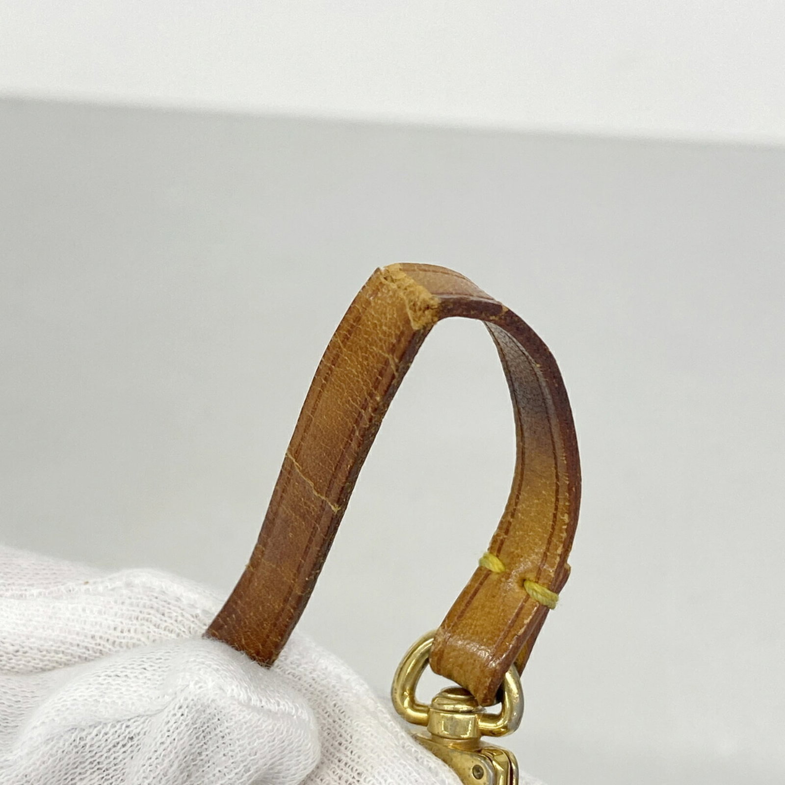 Louis Vuitton Pouch - 6