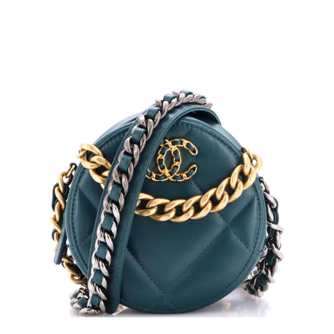 Round Clutch Quilted Leather with Chain 19 Chanel: Round Clutch Quilted Leather with Chain 19 Chanel Round Clutch Quilted Leather with Chain 19 Chanel features a stunning green quilted leather exterior, adorned with a chain strap and a classic round