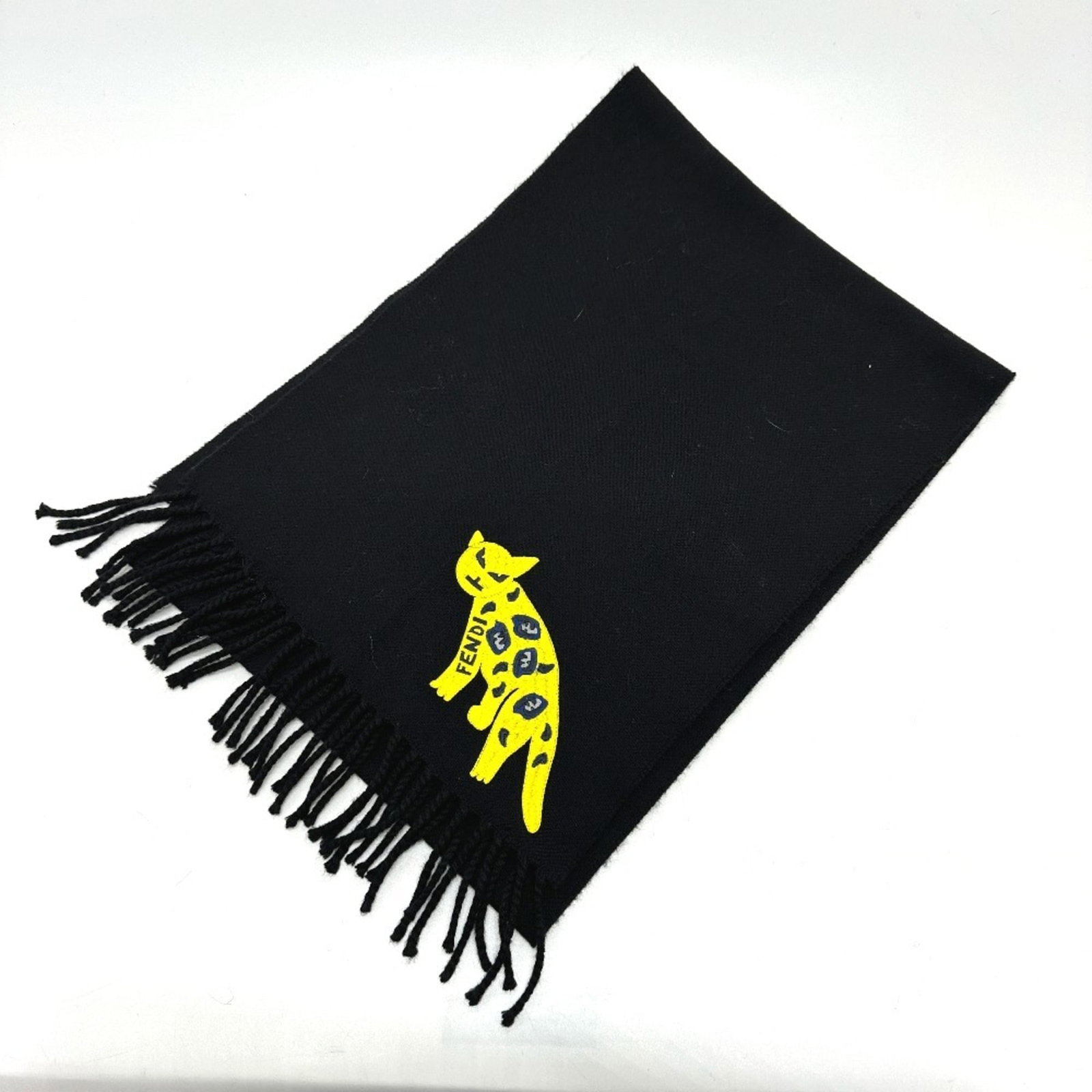 Stole wool: Stole wool Fendi stole made from luxurious wool, measuring 1.66m x 30.5cm. The sleek black design showcases the high-quality material, a hallmark of the Italian luxury brand. Item Specifics: Brand: