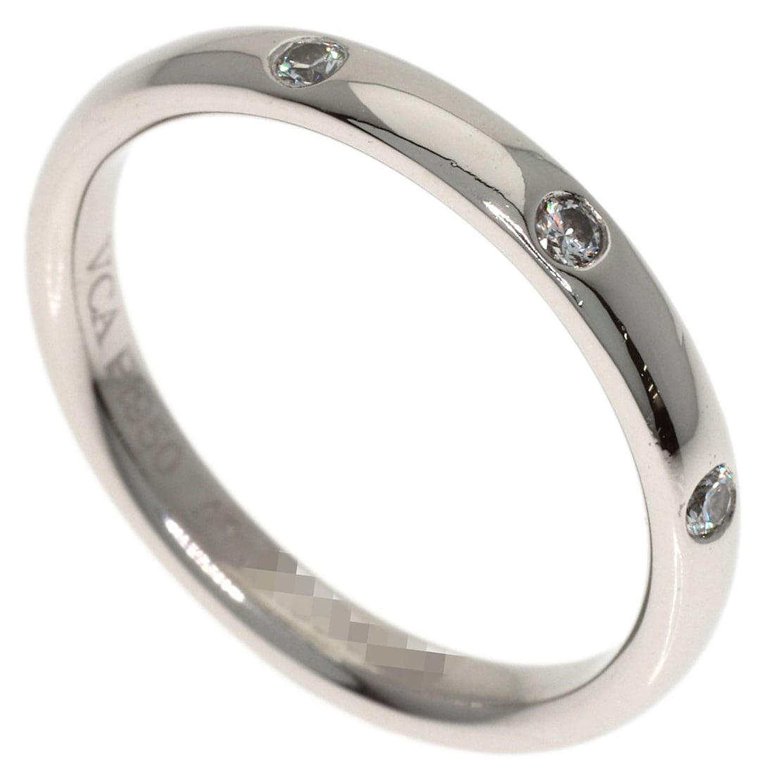 Van Cleef & Arpels Etoile 3P Diamond #48 Ring Platinum Pt950: Van Cleef & Arpels Etoile 3P Diamond #48 Ring Platinum Pt950 Platinum Pt950 ring features a striking Etoile 3P diamond #48, a hallmark of Van Cleef & Arpels' exceptional craftsmanship. The ring's silv