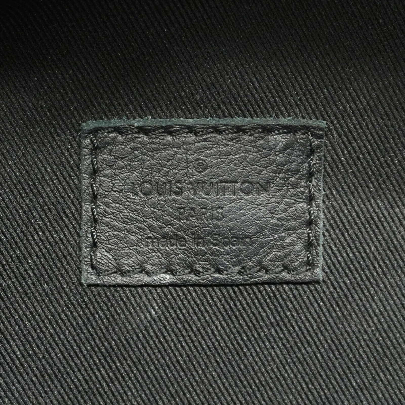 Louis Vuitton sling bag - 5
