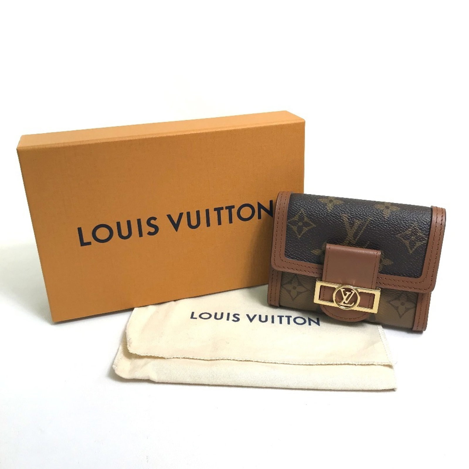 Monogram Reverse Wallet Louis Vuitton (Tri-Fold) - 14
