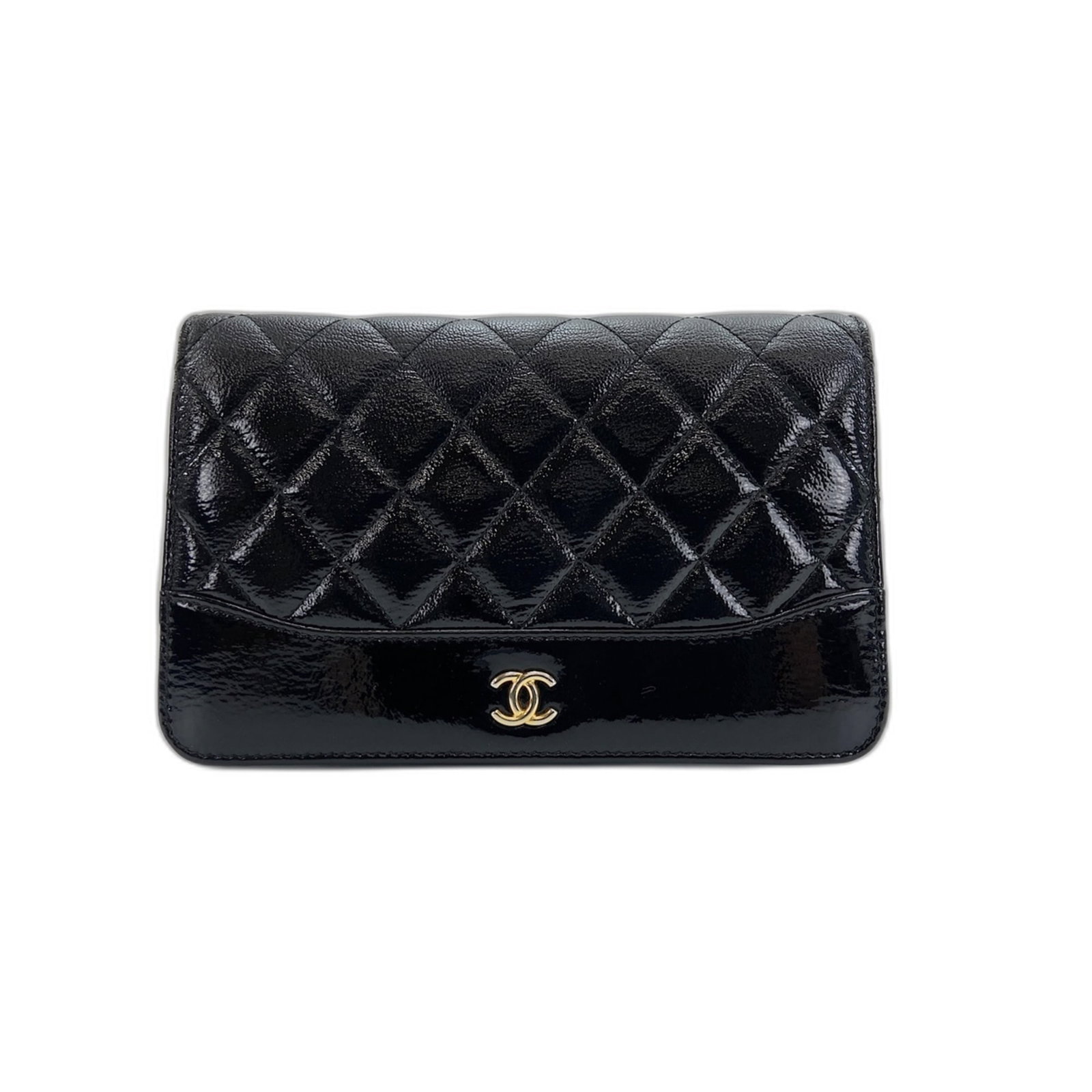 Shoulder Bag by Chanel: Shoulder Bag by Chanel Black Chanel shoulder bag with dimensions 13cm x 19cm x 4cm. This sleek and stylish bag features a classic design with clean lines and a compact size, making it perfect for
