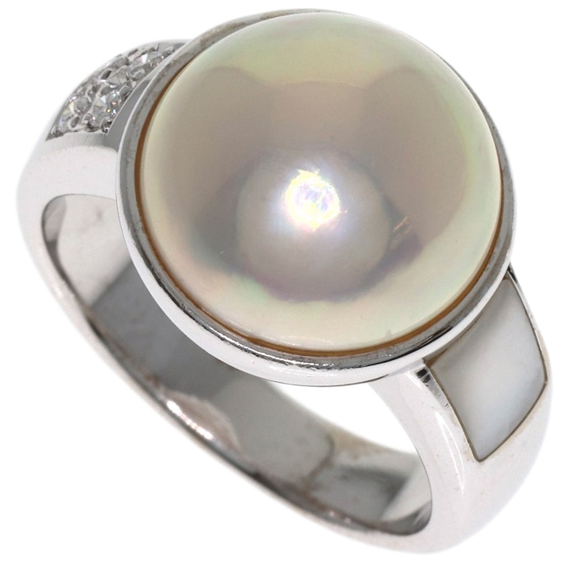 White Gold K18 Pearl Mabe Tasaki Diamond Ring: White Gold K18 Pearl Mabe Tasaki Diamond Ring K18 White Gold K18 Pearl Mabe Tasaki Diamond Ring features a stunning pearl set in a sleek silver metal K18 white gold band, showcasing a total carat