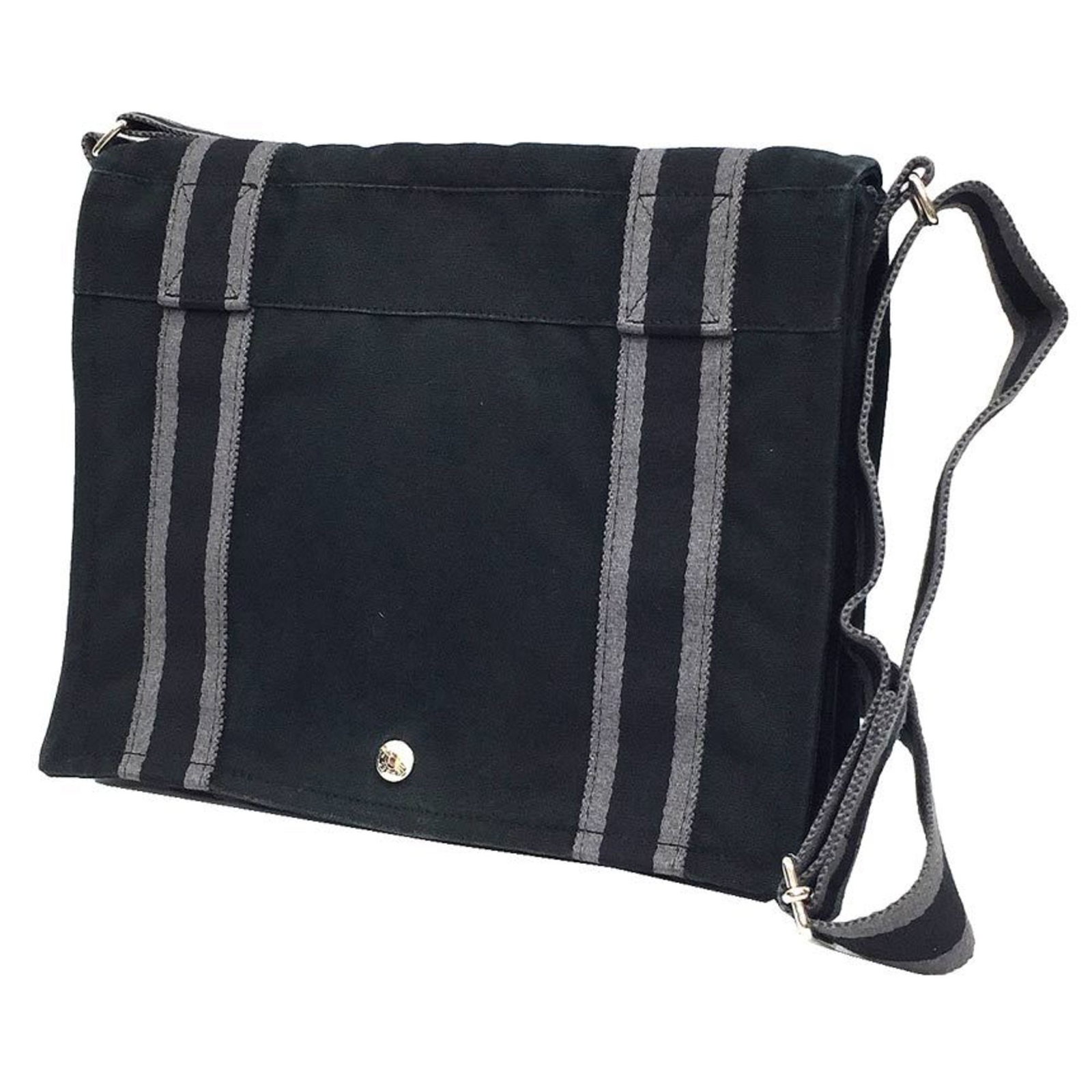 Shoulder Bag Canvas Hermes: Shoulder Bag Canvas Hermes Canvas shoulder bag with a classic Fourre Tout design, featuring a timeless black canvas material and a structured shape. This messenger bag measures 25cm x 30cm x 8cm,