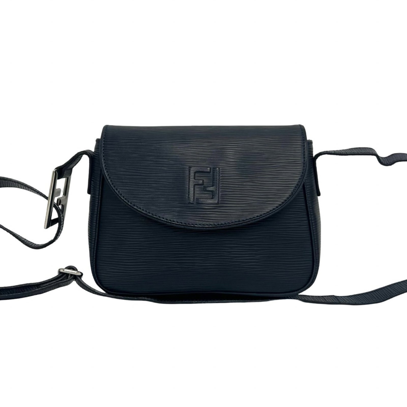 Shoulder Bag Leather Fendi Pochette: Shoulder Bag Leather Fendi Pochette Navy leather Fendi Pochette with classic design, measuring 16cm x 21cm x 7cm, perfect for everyday carry. This stylish shoulder bag features high-quality leather co