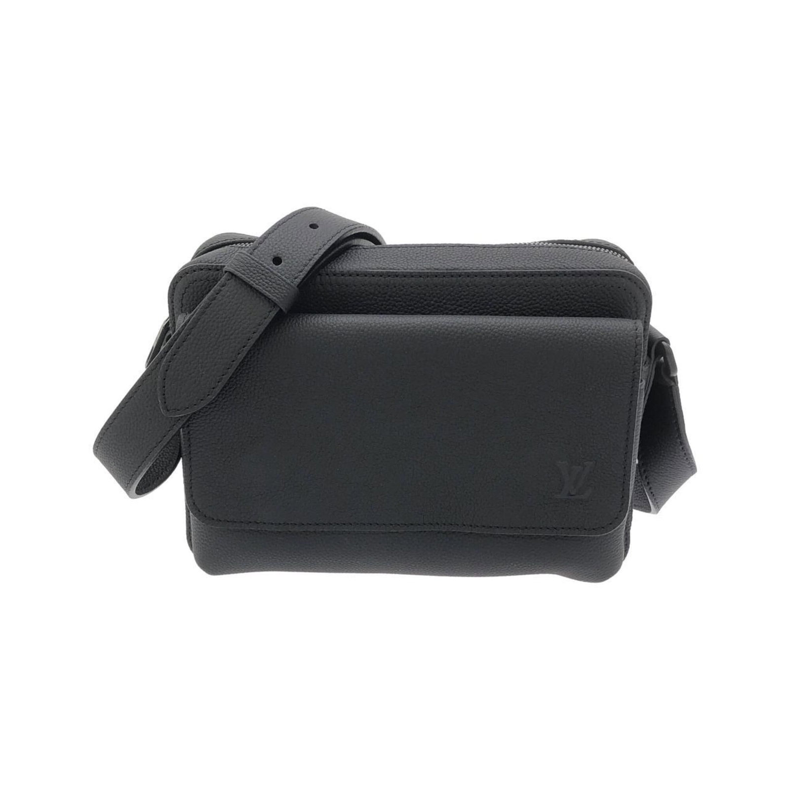 Shoulder Bag by Louis Vuitton: Shoulder Bag by Louis Vuitton Black Louis Vuitton shoulder bag with dimensions 18cm x 26cm x 9cm, perfect for everyday carry. The classic design and sleek black color make it a timeless accessory.