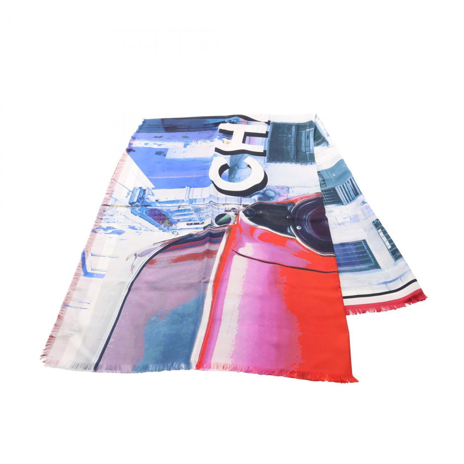 Silk Scarf Chanel: Silk Scarf Chanel Silk Scarf from the renowned French fashion house Chanel, boasting a vibrant multi-color design and a stunning pink hue. Measuring 1.92m x 1.34m, this luxurious silk scarf is a state