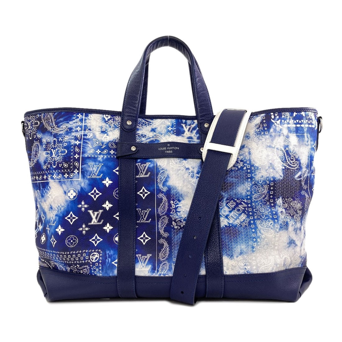 Monogram Bandana Tote Bag Louis Vuitton M20553 Trolley Bandana: Monogram Bandana Tote Bag Louis Vuitton M20553 Trolley Bandana Blue Monogram Bandana Tote Bag by LOUIS VUITTON. This iconic tote bag features a striking blue monogram bandana design, a classic style f