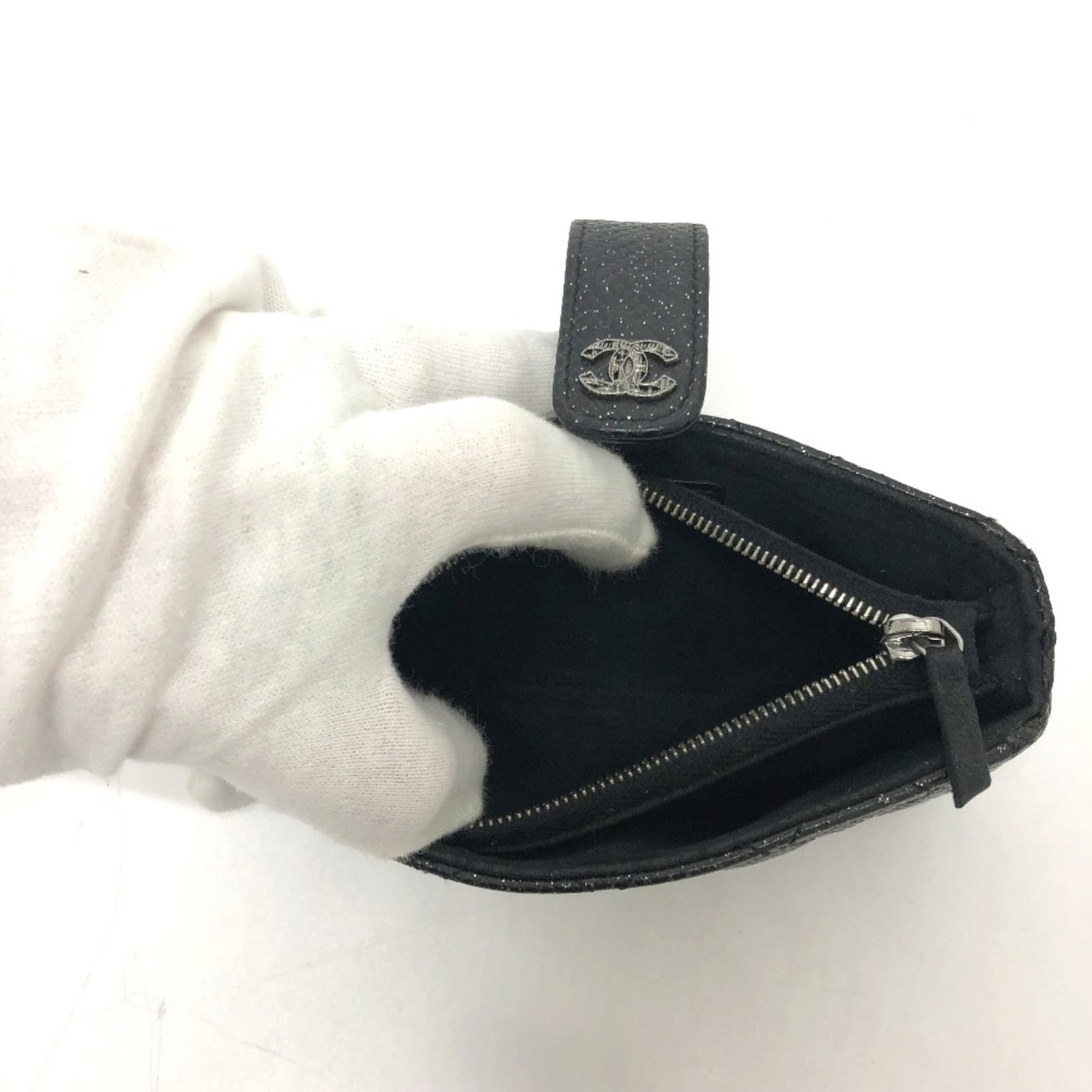 Leather Pouch by Chanel - 11