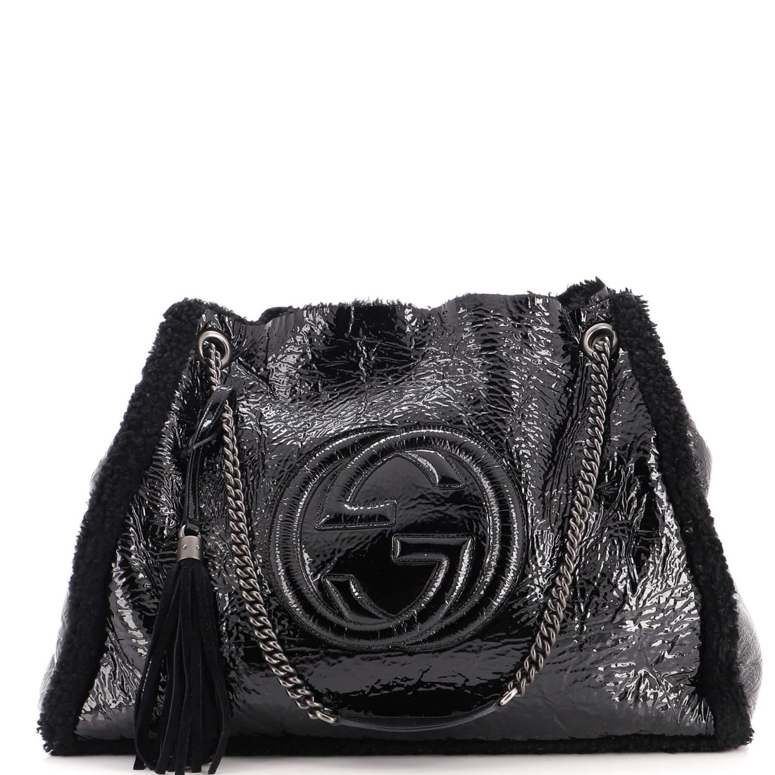 Chain Strap Bag Large Patent Shearling Soho Gucci: Chain Strap Bag Large Patent Shearling Soho Gucci Black patent leather and shearling exterior, a striking combination in the Soho Chain Strap Large Shoulder Bag from Gucci. Featuring a chain strap and