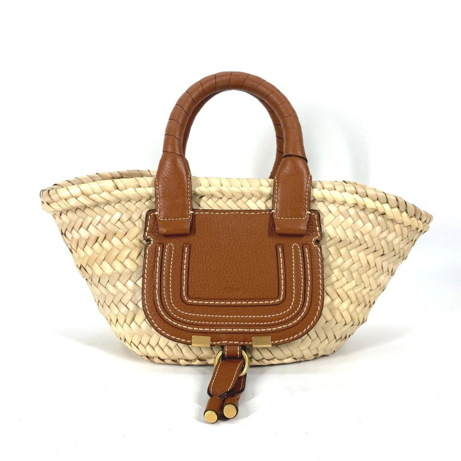 Chlo Handbag Tote Bag Straw Leather: Chlo Handbag Tote Bag Straw Leather Straw and leather blend in this Chlo tote bag, offering a unique combination of textures and colors. The beige and brown hues add a natural, earthy touch, while