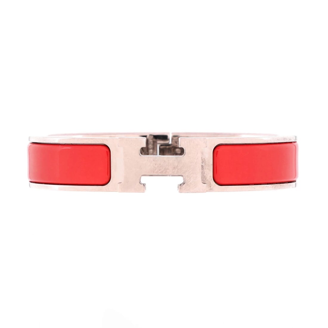 Clic H Bracelet Enamel Narrow Hermes: Clic H Bracelet Enamel Narrow Hermes Pink enamel Clic H bracelet with a narrow design, featuring a unique pink and silver color combination. The bracelet has a moderate circumference of 6.25" and a wi
