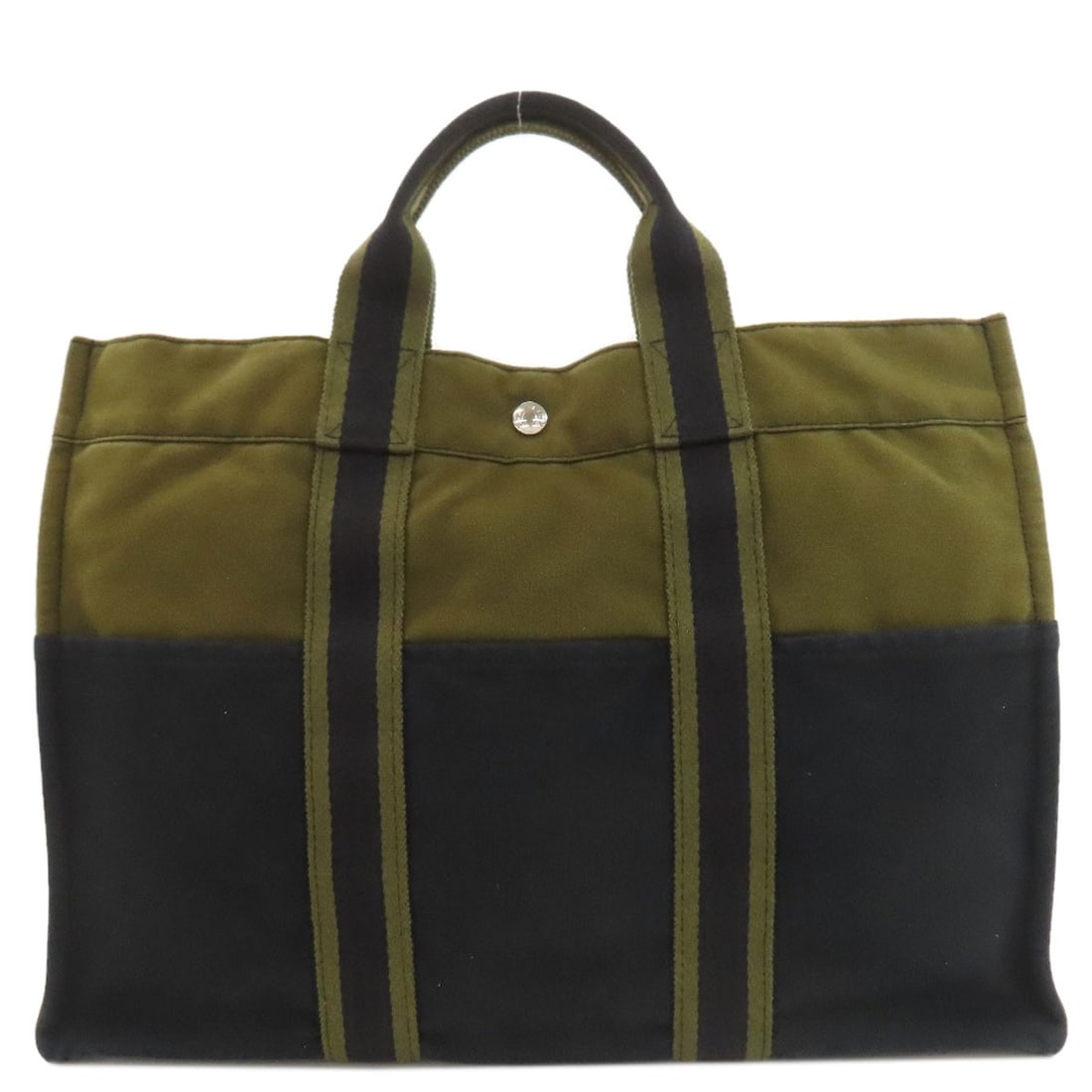 Canvas Handbag Fool Toemm Hermes Suck: Canvas Handbag Fool Toemm Hermes Suck Canvas Handbag in Green, HERMES Style. This canvas handbag features a green exterior made from canvas material, a notable and distinctive design element. The bag'
