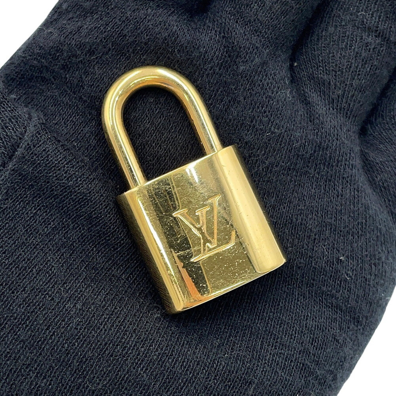 Louis Vuitton Monogram Handbag - 17
