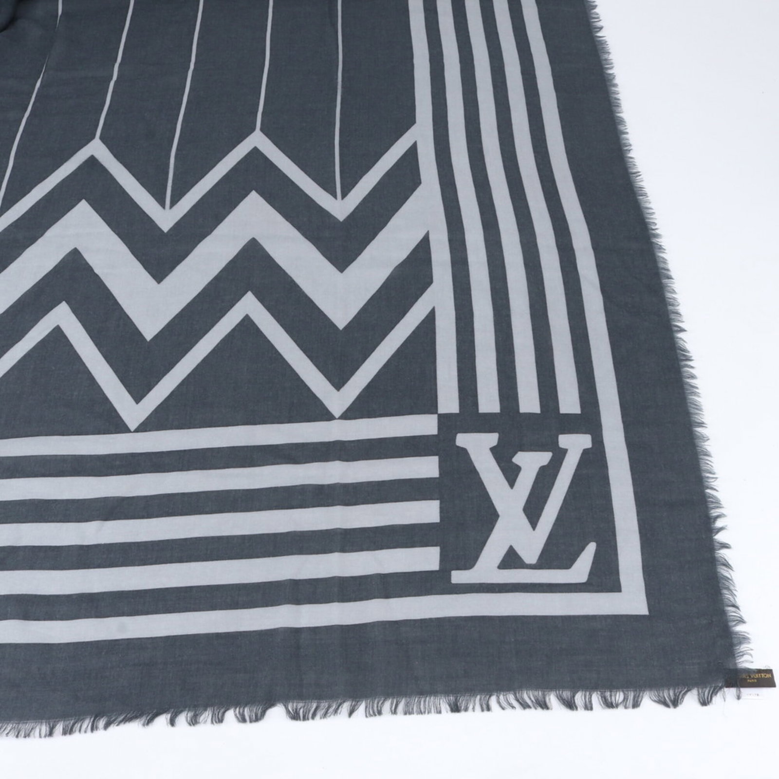 Louis Vuitton Stole - 4