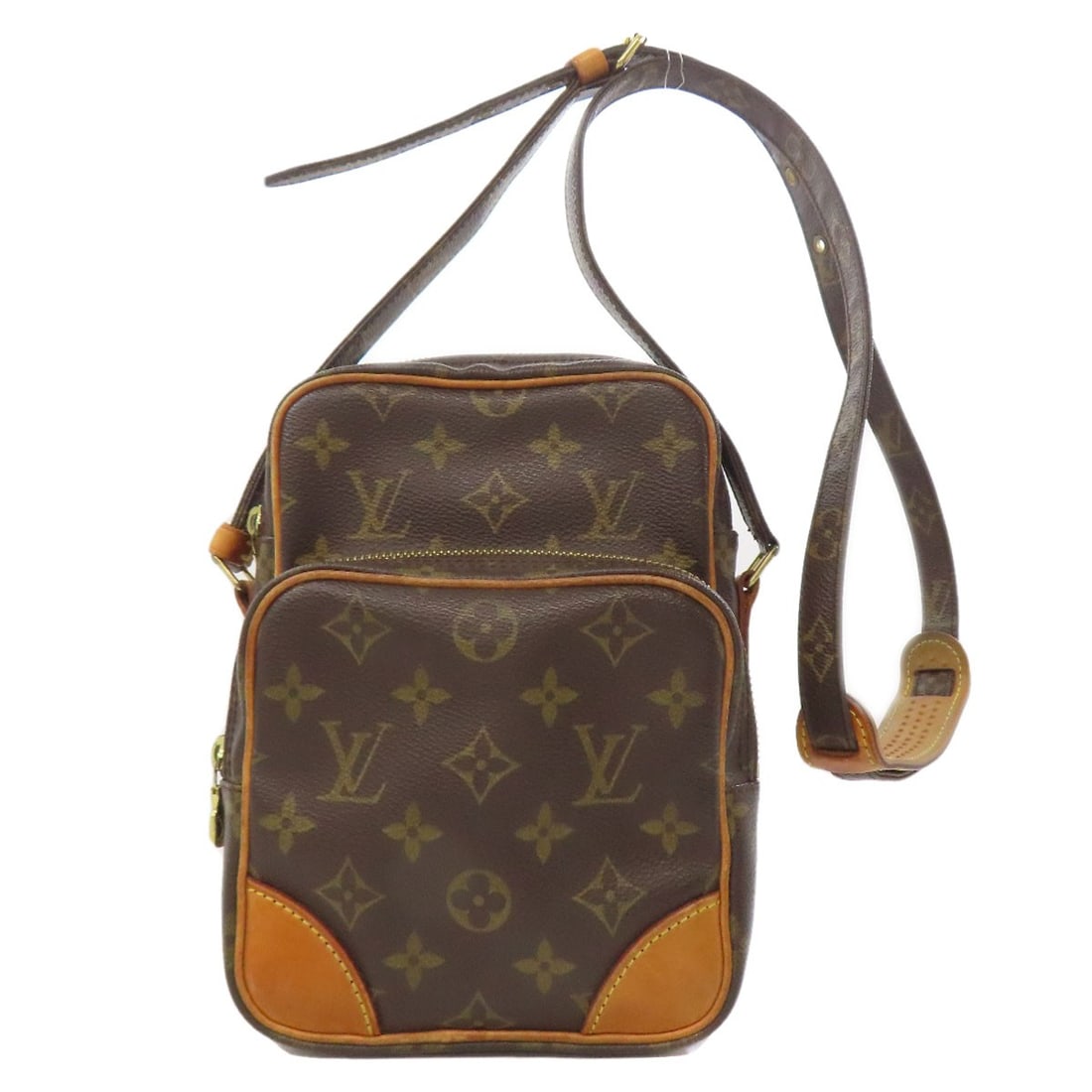 Monogram Canvas Louis Vuitton M45236 Amazon Shoulder Bag: Monogram Canvas Louis Vuitton M45236 Amazon Shoulder Bag Monogram canvas exterior adds a touch of classic elegance to this brown shoulder bag from LOUIS VUITTON. The iconic M45236 style is