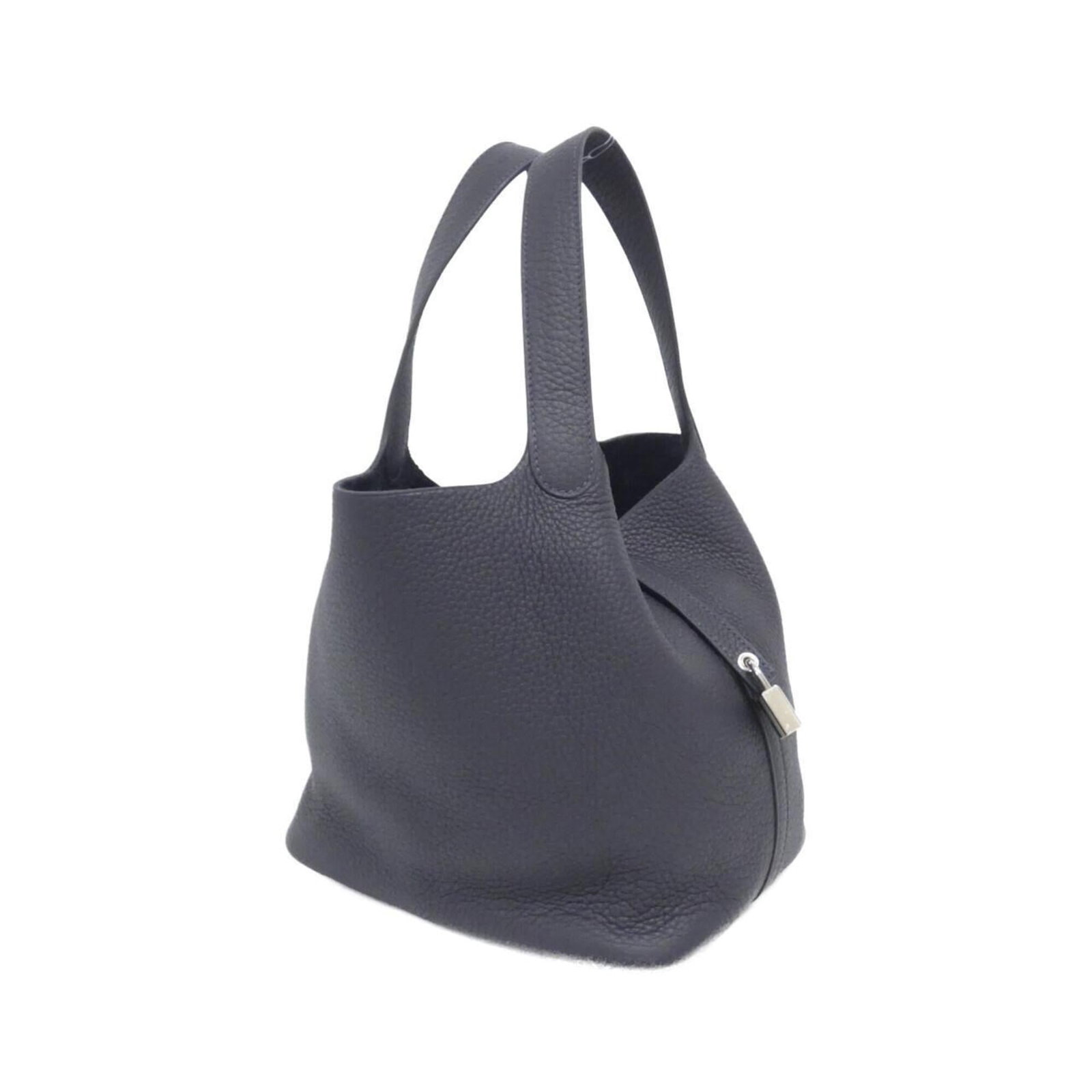 Hermes Shoulder Bag Taurillon Clemence Leather: Hermes Shoulder Bag Taurillon Clemence Leather The Hermes Taurillon Clemence Leather Shoulder Bag is a sleek and sophisticated accessory, boasting a classic design and premium Taurillon clemence