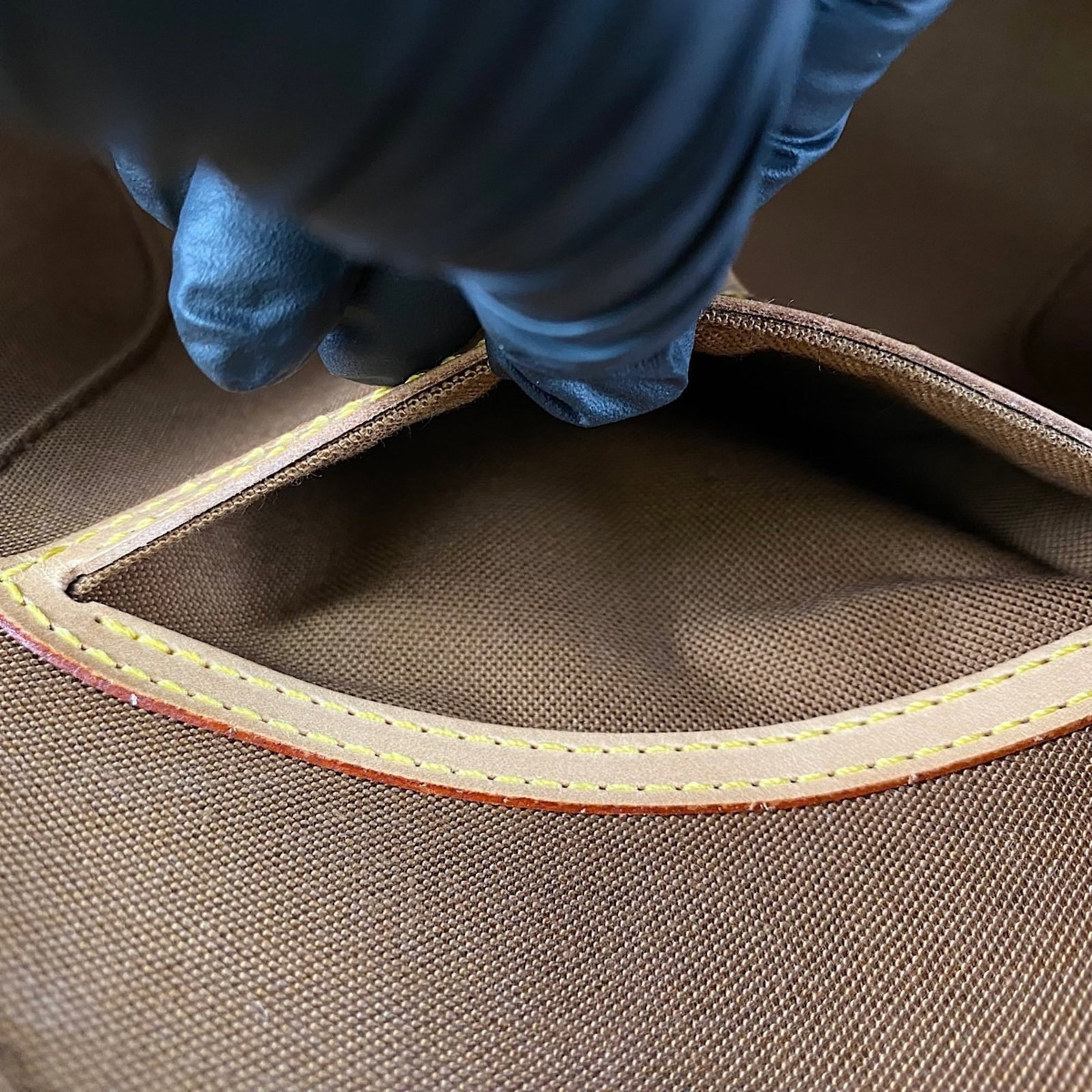 Handbag Louis Vuitton - 12