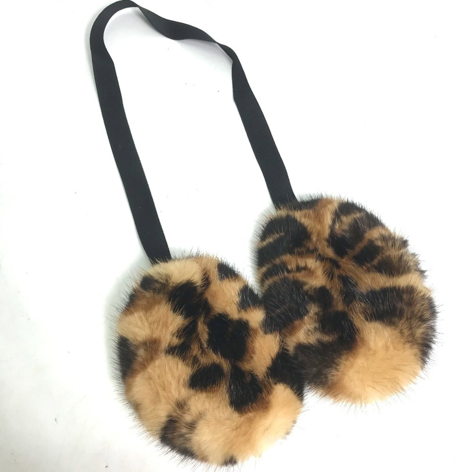 Fur Ear Warmers Louis Vuitton: Fur Ear Warmers Louis Vuitton Black and Brown Fur Ear Warmers from Louis Vuitton, measuring 11.5cm in length, are crafted from luxurious fur. These ear warmers are made from a single material, with