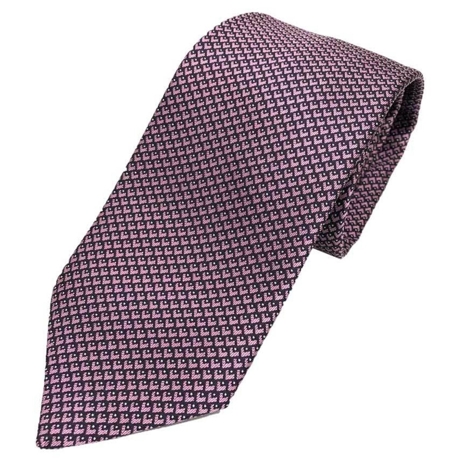 Silk Cravat Hermes: Silk Cravat Hermes Silk cravat from renowned French fashion house Hermes, crafted from high-quality silk with a classic 8cm width. Available in navy and pink, this elegant accessory is a timeless addi