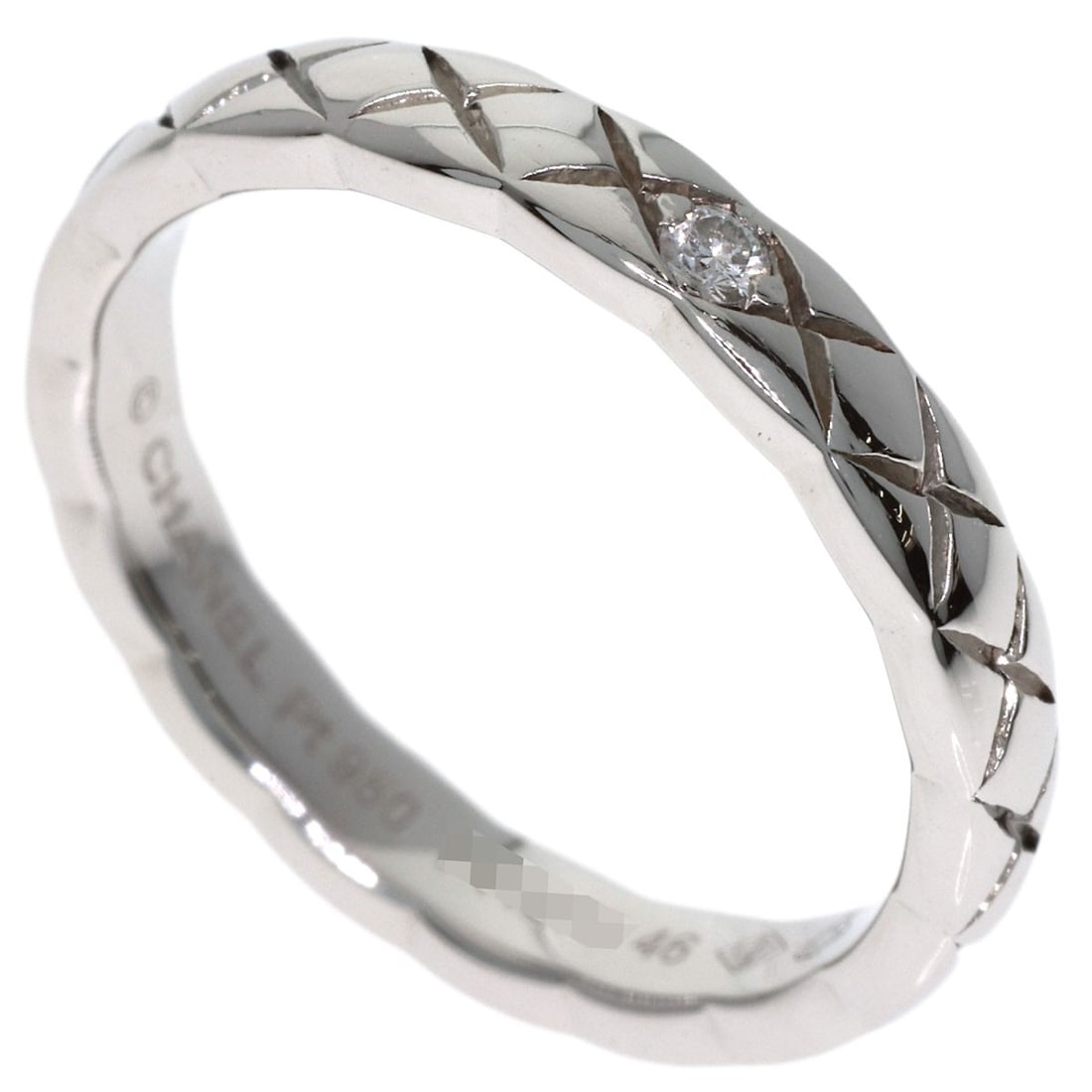 Chanel Coco Crush Small 1P Diamond #46 Ring Platinum Pt950: Chanel Coco Crush Small 1P Diamond #46 Ring Platinum Pt950 Platinum PT950 ring with a small diamond #46, a stylish and elegant accessory from CHANEL. This silver-toned ring features a striking diamond