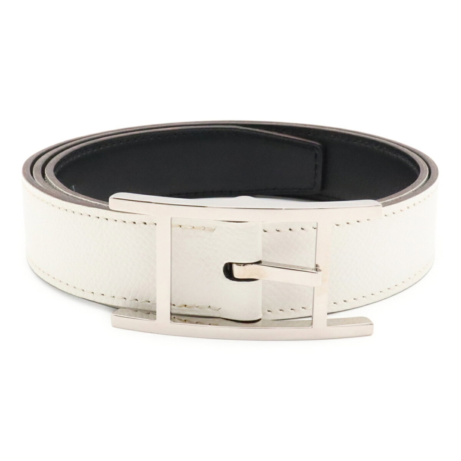 Hermes Standard Belt: Hermes Standard Belt The Hermes Standard Belt is a sleek and sophisticated accessory, crafted from high-quality leather in a classic black and white design. Measuring 87.5cm in length, this belt is de