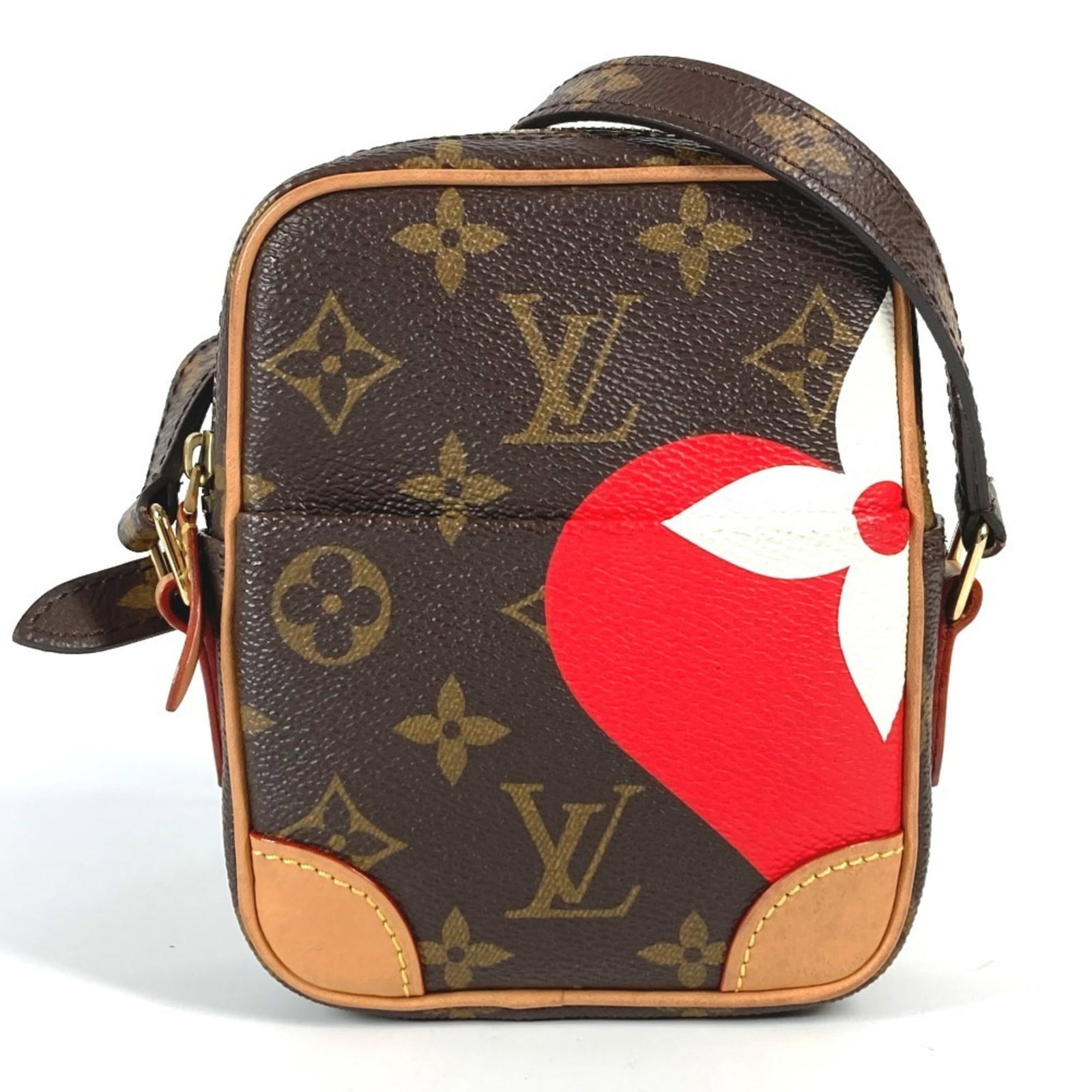 Shoulder Bag Monogram Pochette Louis Vuitton: Shoulder Bag Monogram Pochette Louis Vuitton Monogram Pochette in Brown and Red, a classic Louis Vuitton design, features a timeless combination of luxurious materials and iconic monogram pattern.