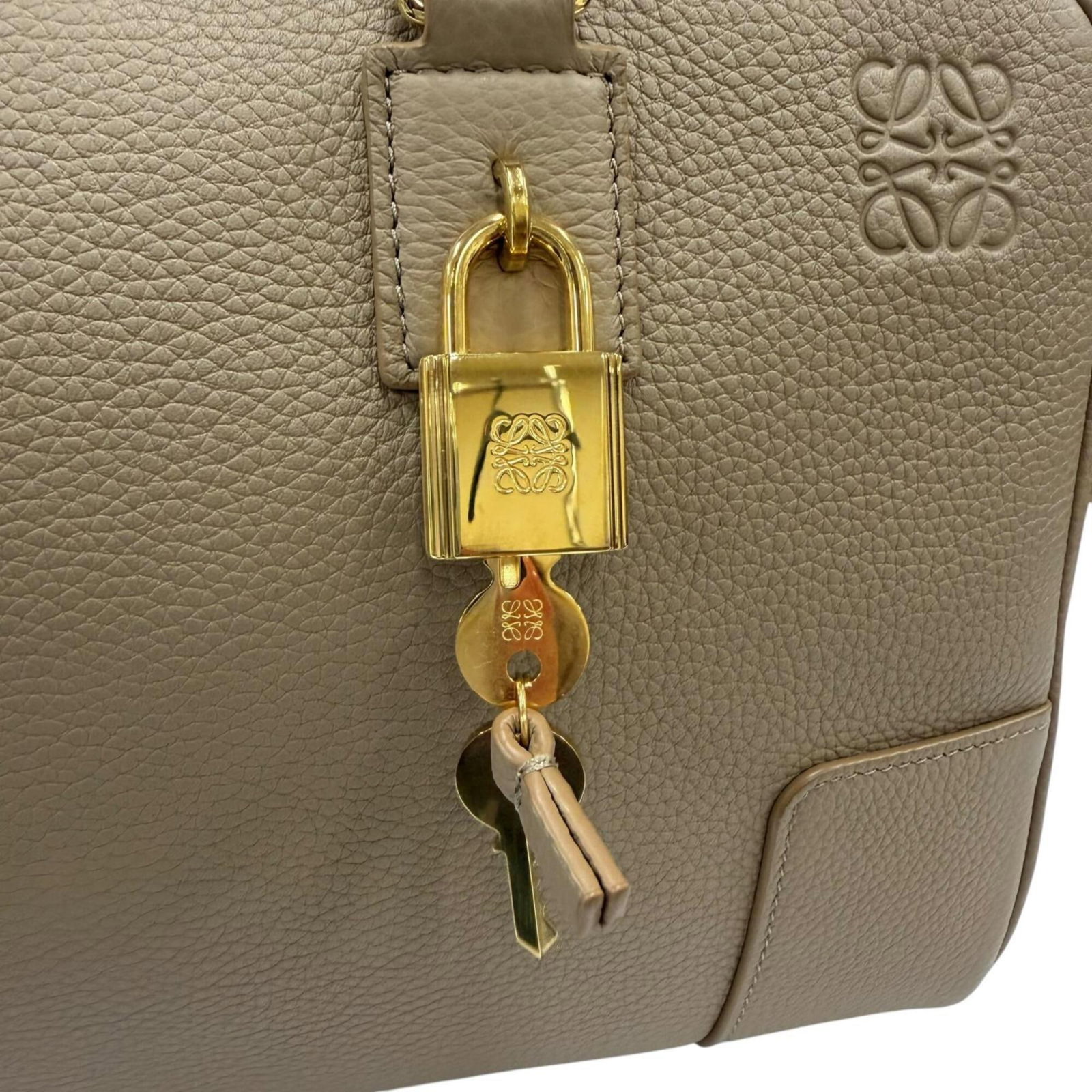 Shoulder bag from Loewe - 10