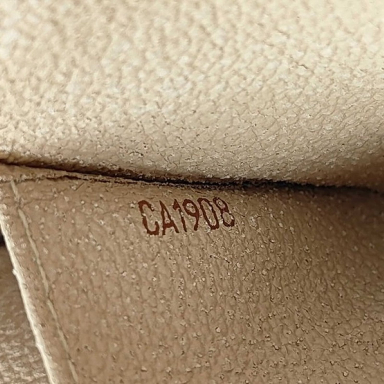 Monogram Pouch Louis Vuitton - 9