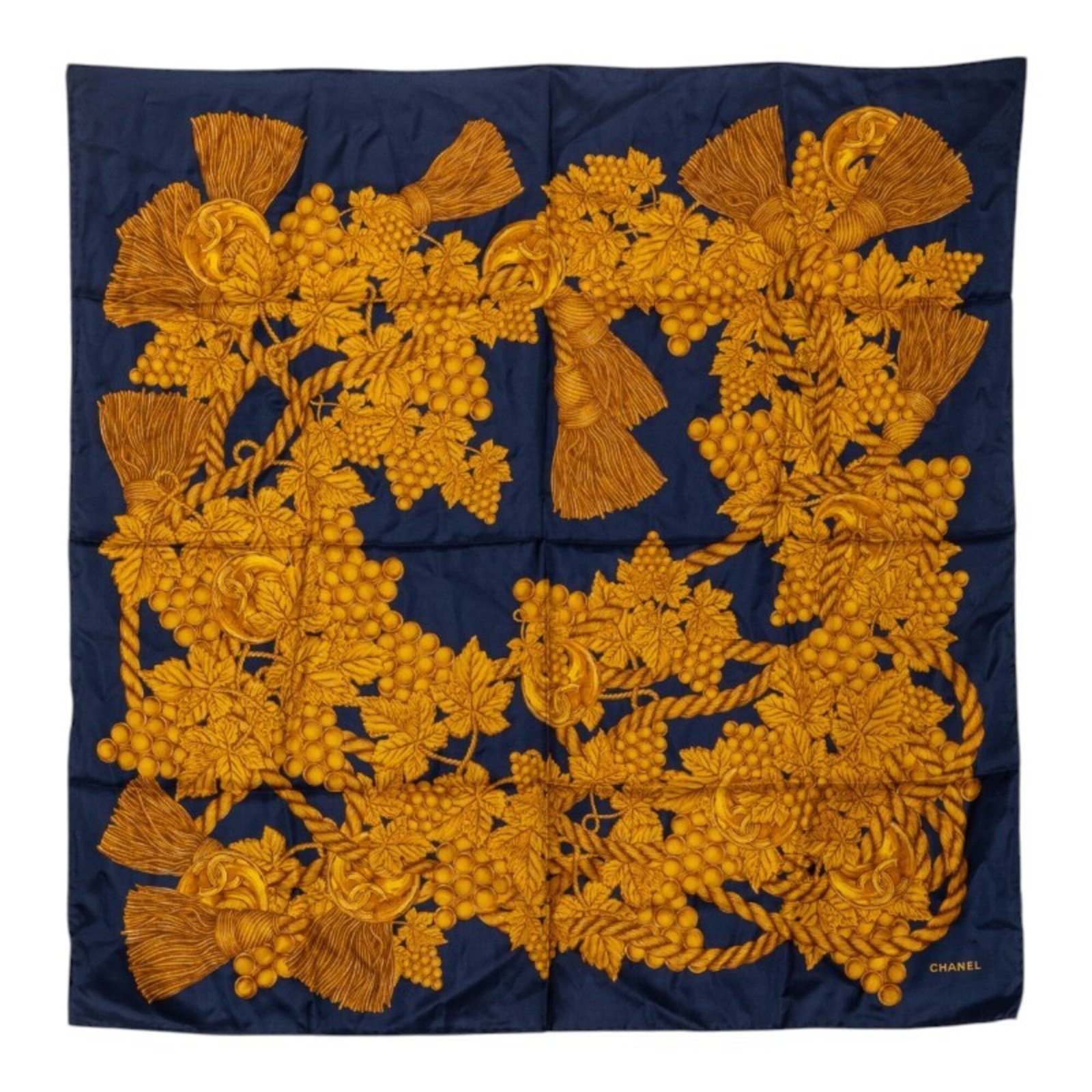 Silk Scarf Chanel: Silk Scarf Chanel Silk Scarf from the renowned French fashion house Chanel, available in two stylish colors: navy and yellow. This 95.5cm x 96cm silk scarf features a classic design that complements